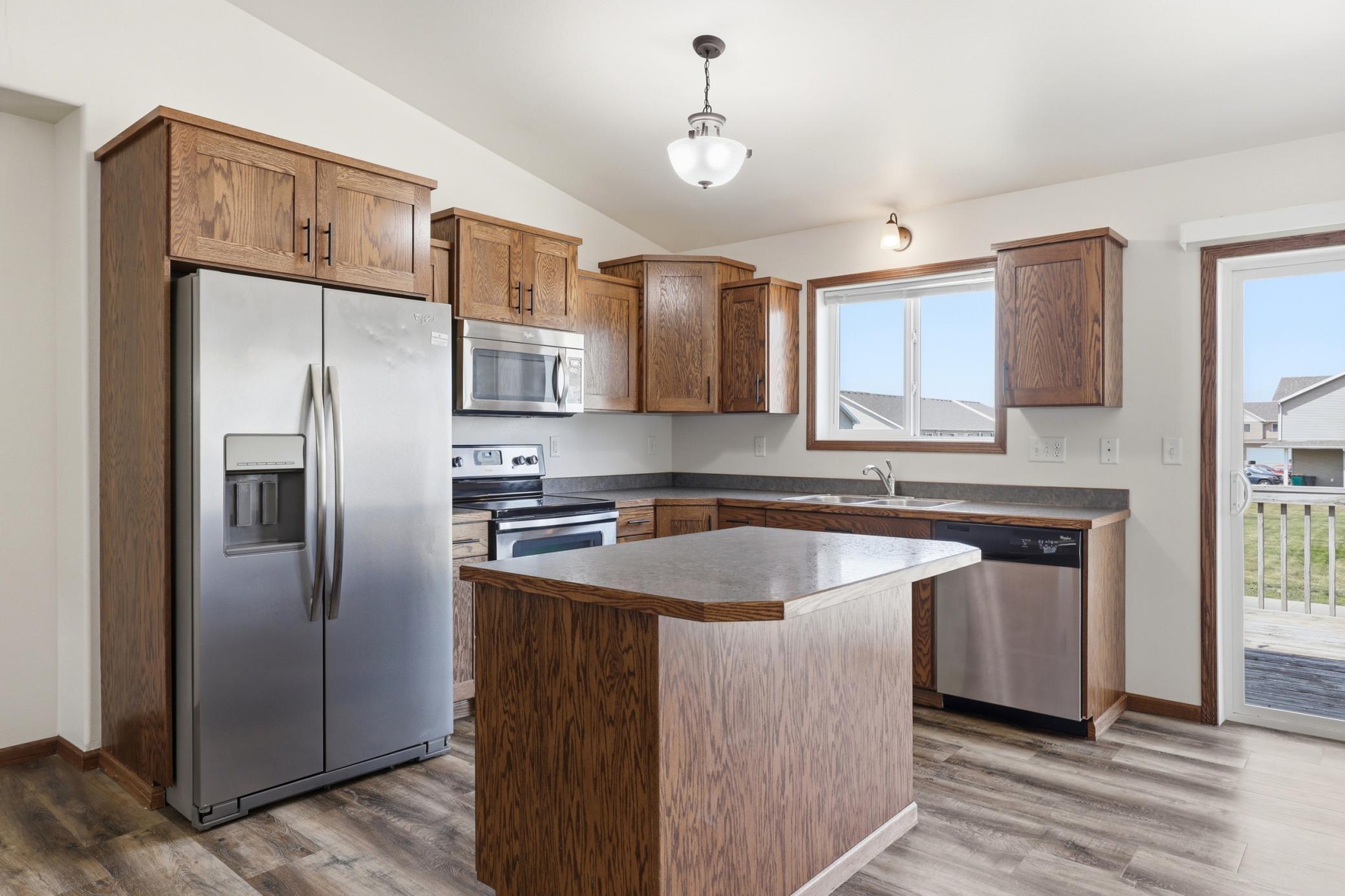 1224 S Beach Way, West Fargo ND 58078 - Photo 2 of 22