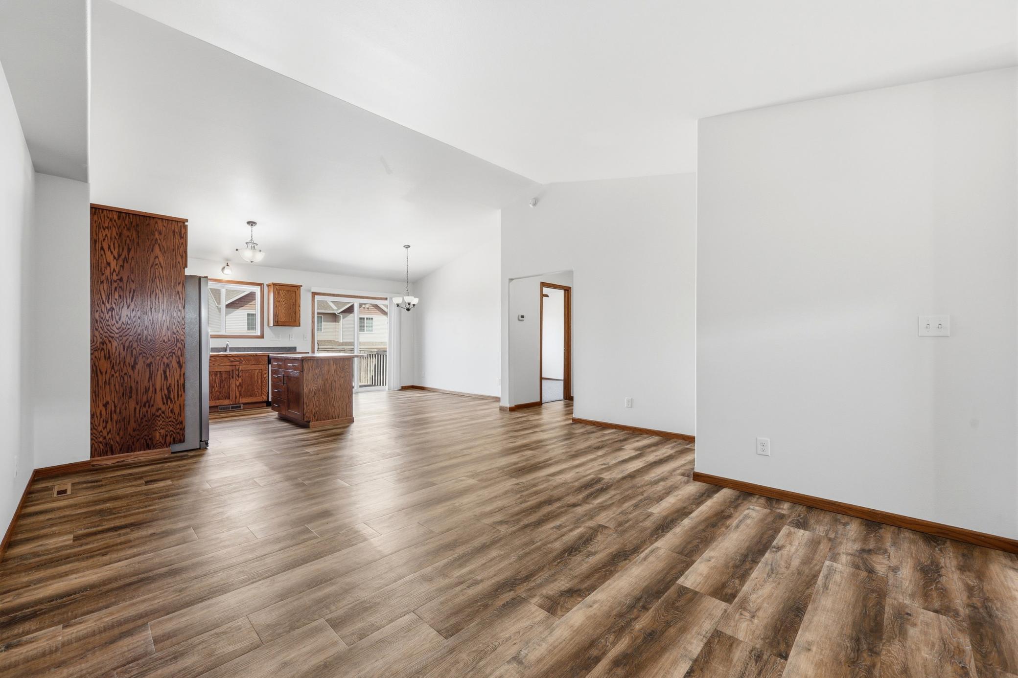 1224 S Beach Way, West Fargo ND 58078 - Photo 5 of 22