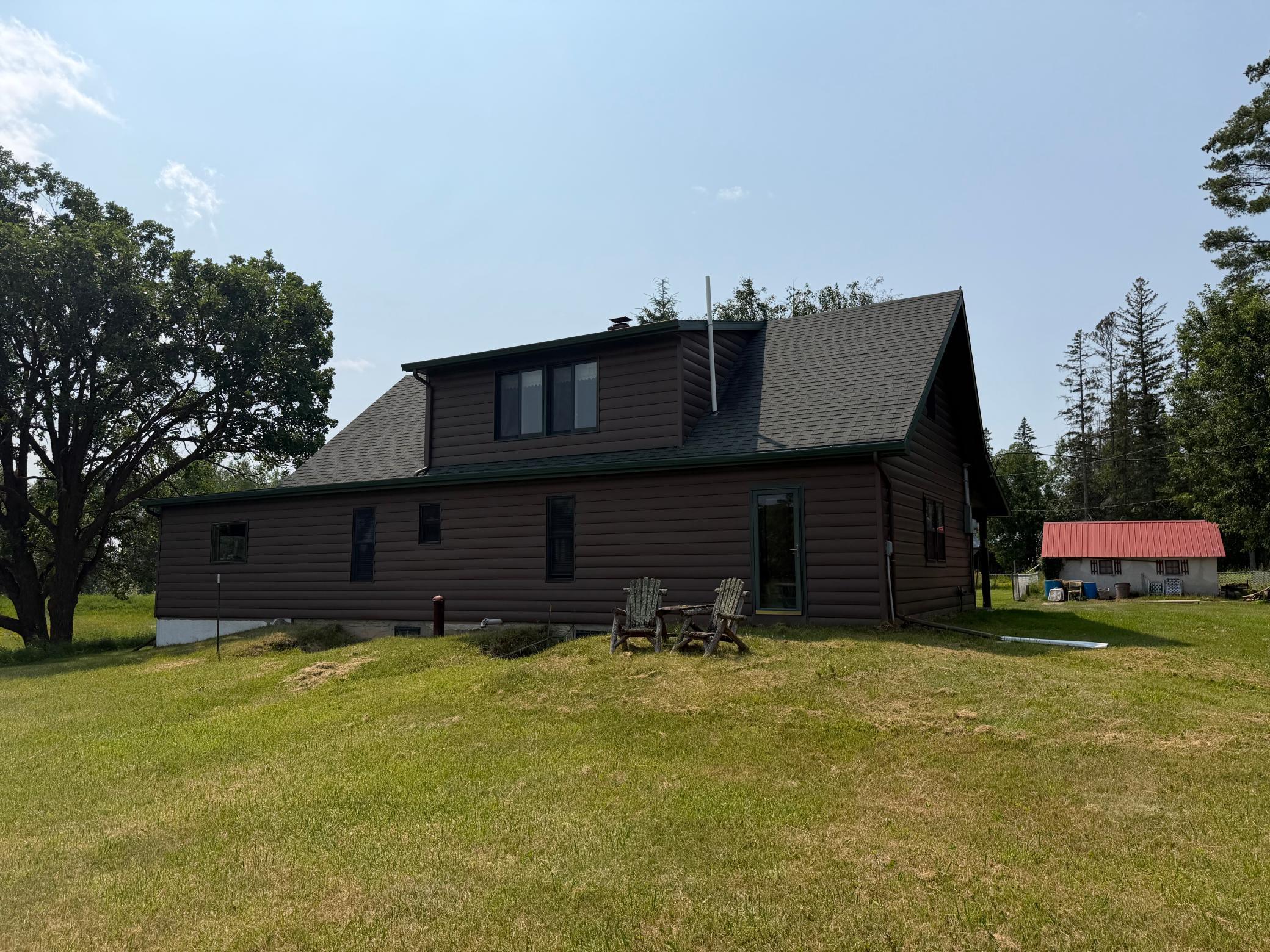 1970 single family home for sale at 1985 63rd Street SW in Baudette, MN — 3 bed, 3 bath (photo 2 of 35)