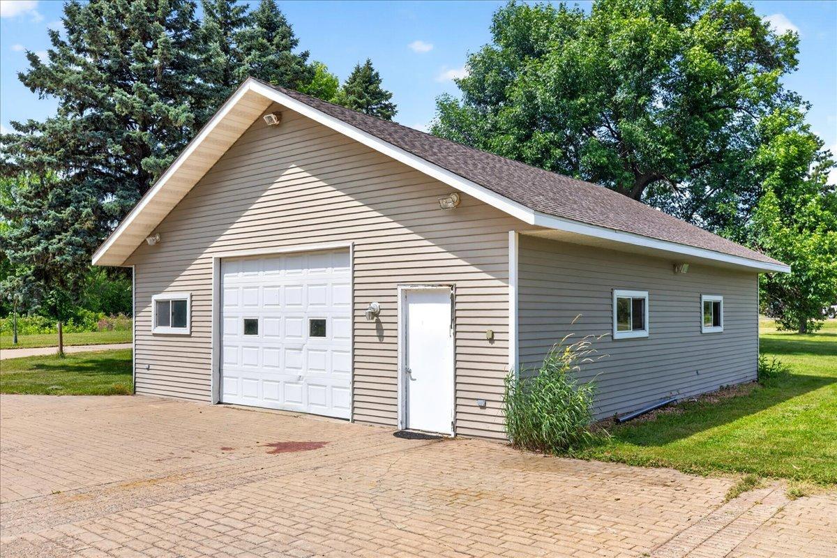 1996 single family home for sale at 43063 State Highway 18 in Aitkin, MN — 5 bed, 5 bath (photo 16 of 68)
