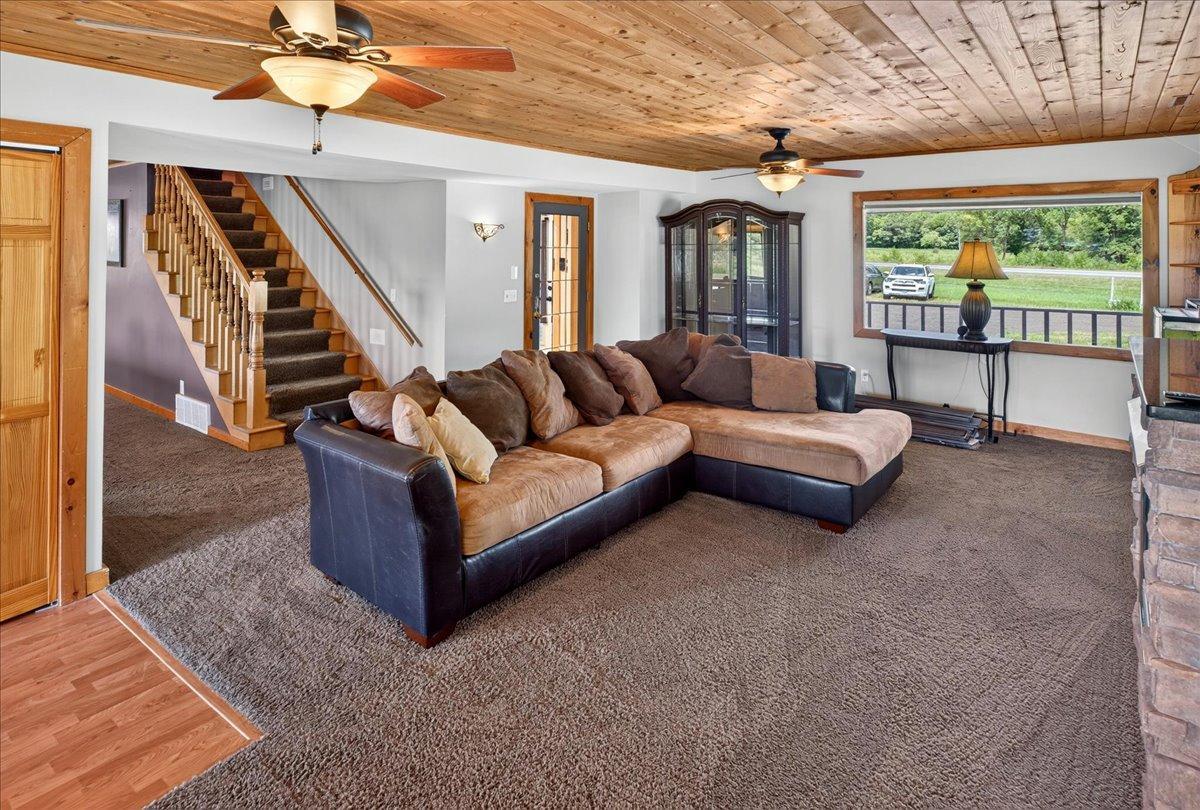 1996 single family home for sale at 43063 State Highway 18 in Aitkin, MN — 5 bed, 5 bath (photo 23 of 68)