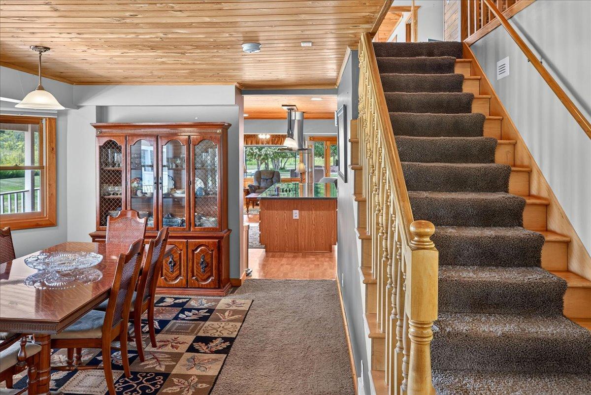 1996 single family home for sale at 43063 State Highway 18 in Aitkin, MN — 5 bed, 5 bath (photo 24 of 68)