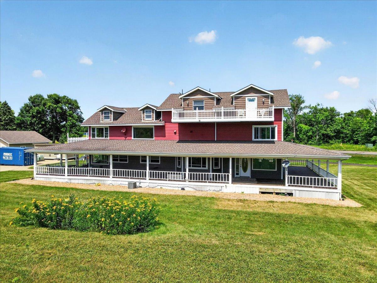 1996 single family home for sale at 43063 State Highway 18 in Aitkin, MN — 5 bed, 5 bath (photo 4 of 68)