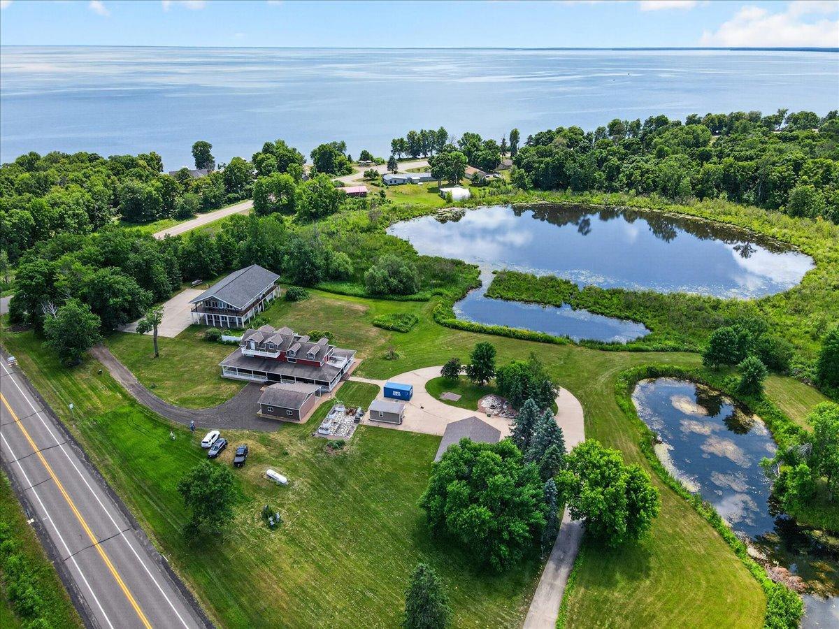 1996 single family home for sale at 43063 State Highway 18 in Aitkin, MN — 5 bed, 5 bath (photo 9 of 68)