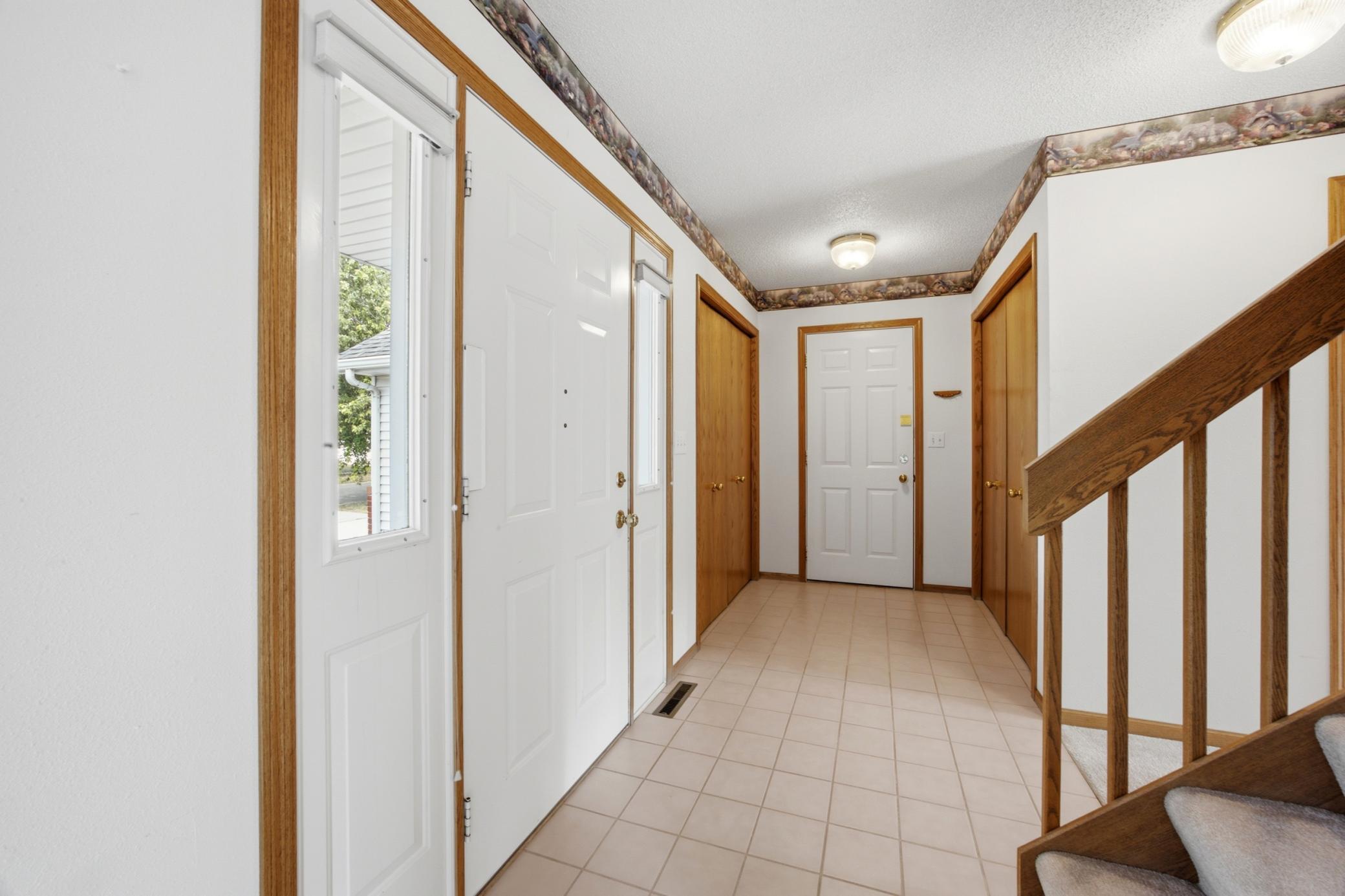 513 12th Street E, West Fargo ND 58078 - Photo 9 of 43