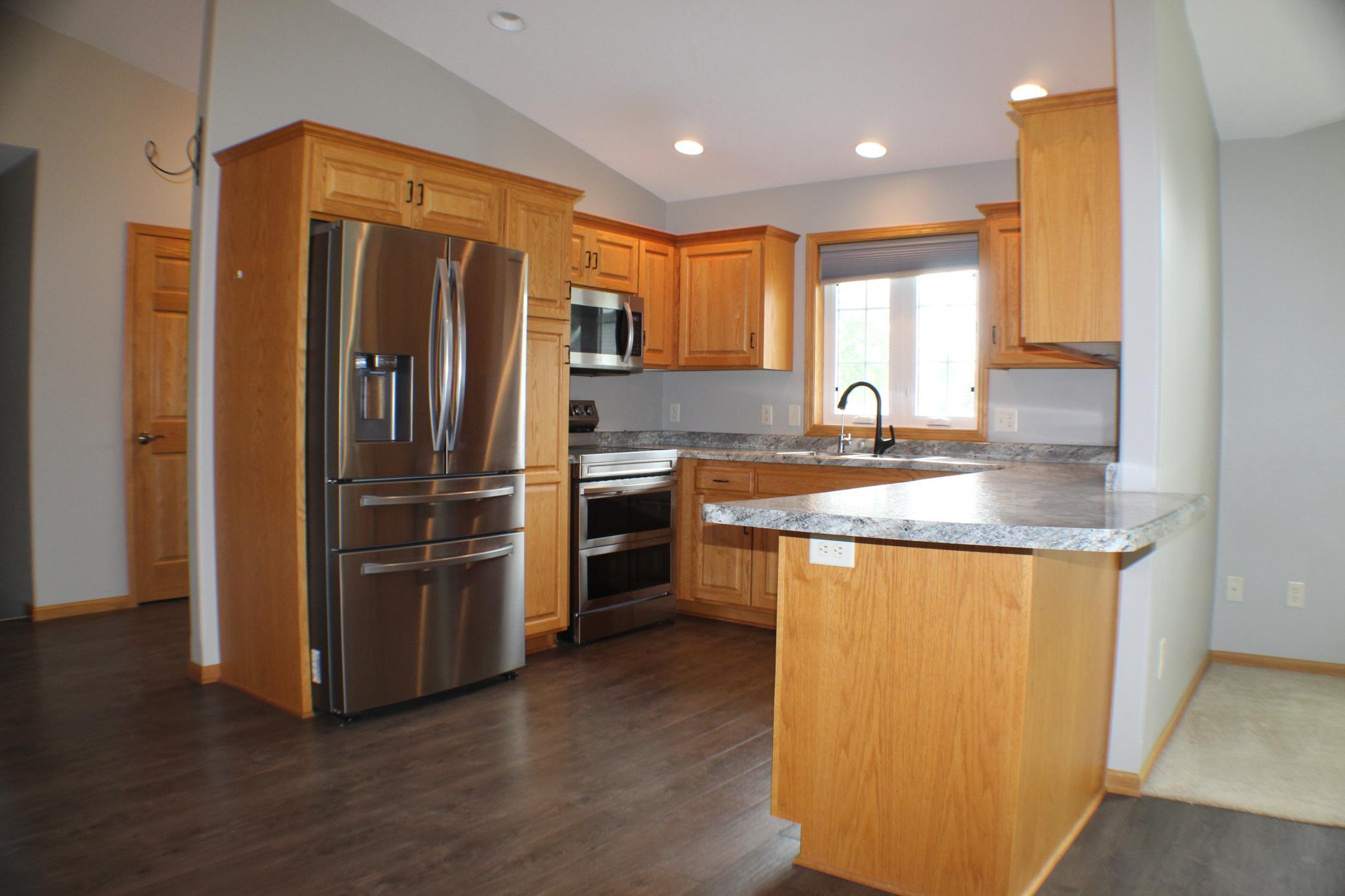 913 Anderson Way, Alexandria MN 56308 - Photo 2 of 28