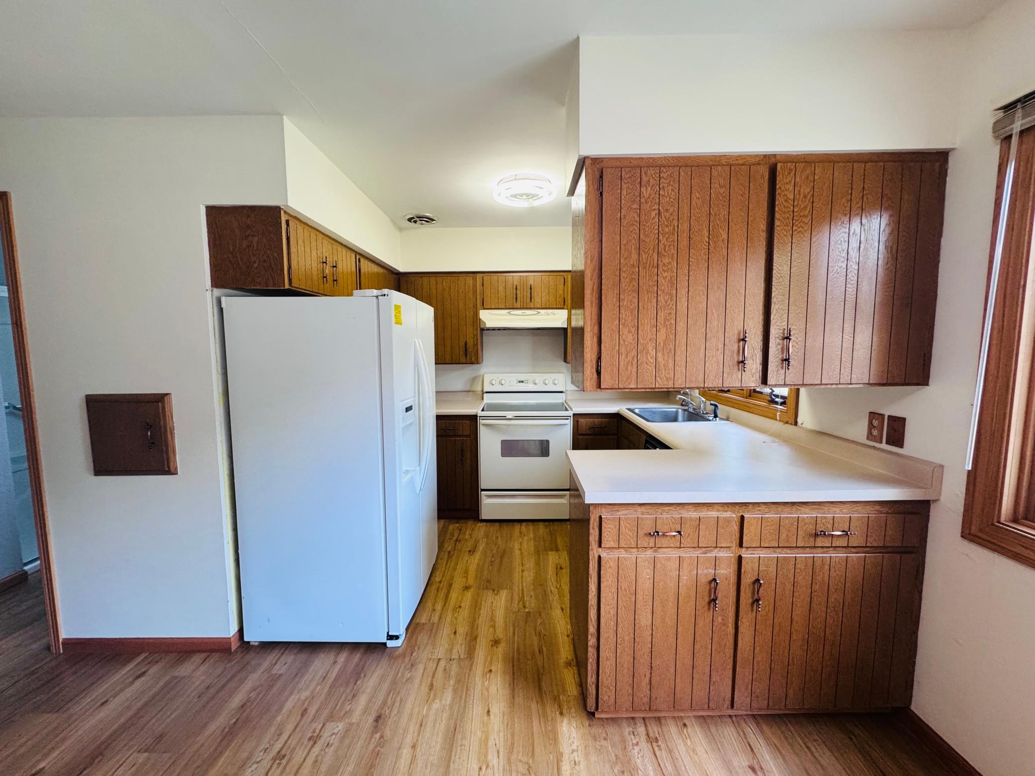 1956 single family home for sale at 508 Kneale Avenue S in Thief River Falls, MN — 4 bed, 2 bath (photo 15 of 52)