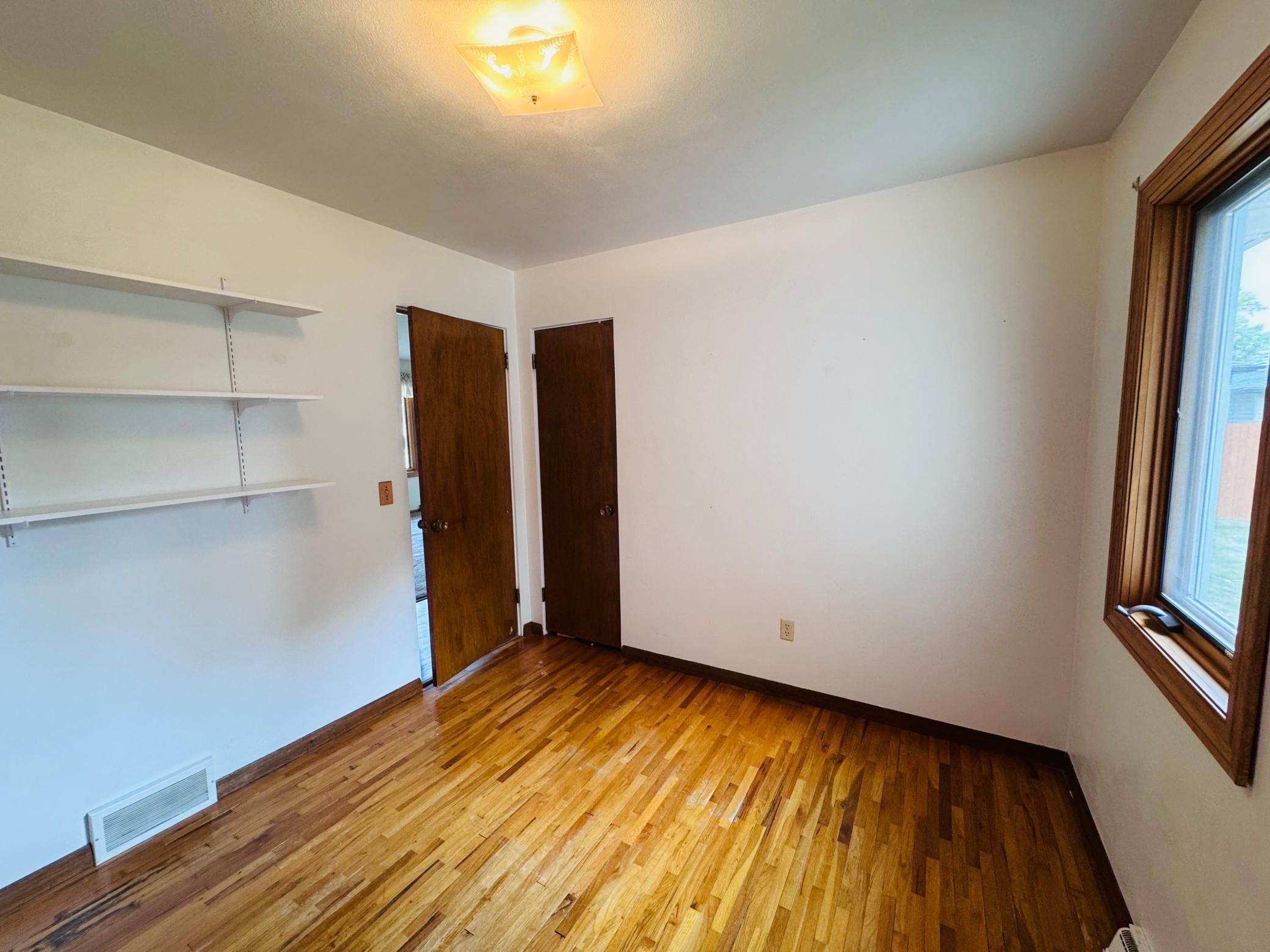1956 single family home for sale at 508 Kneale Avenue S in Thief River Falls, MN — 4 bed, 2 bath (photo 20 of 52)