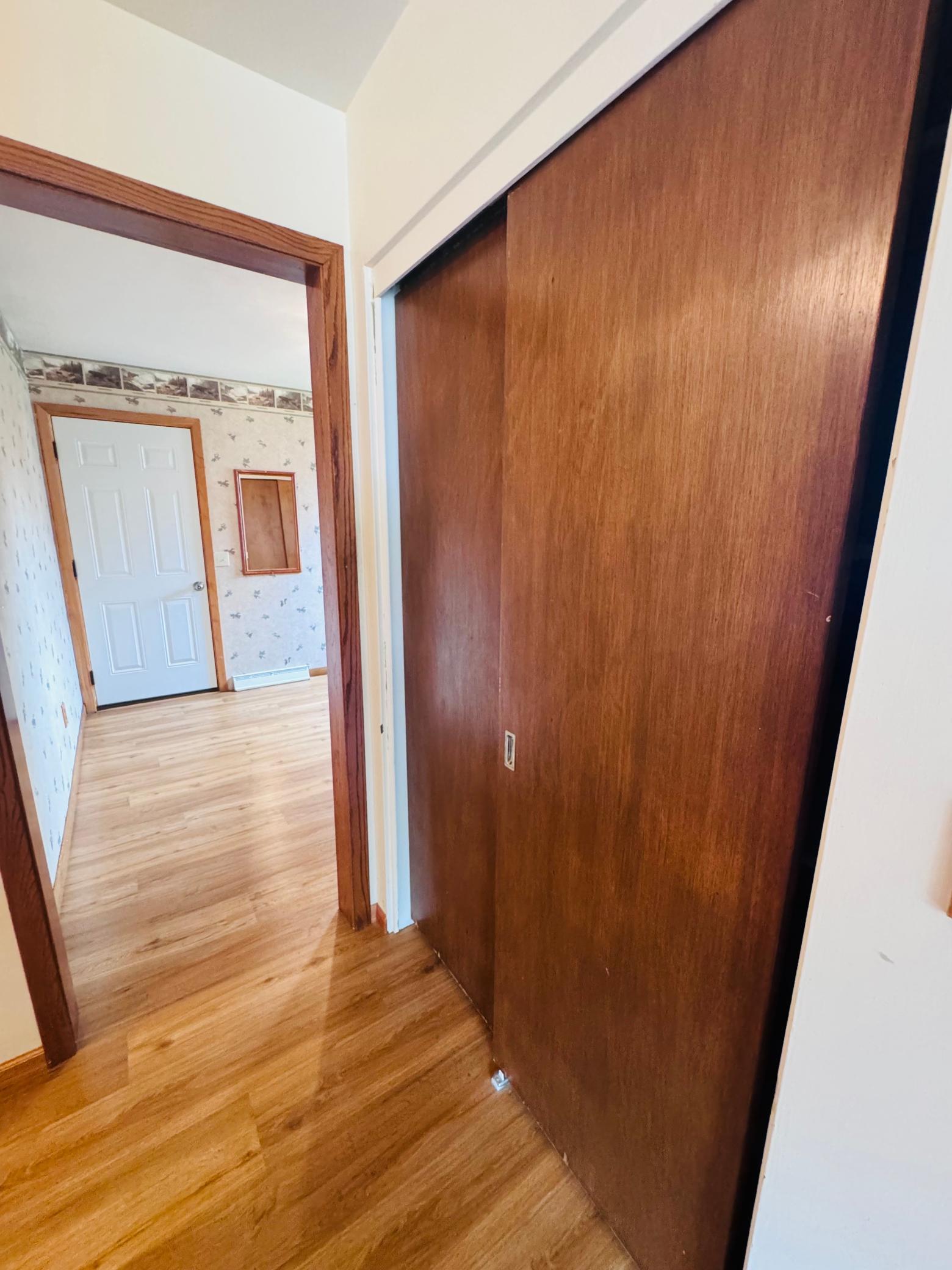 1956 single family home for sale at 508 Kneale Avenue S in Thief River Falls, MN — 4 bed, 2 bath (photo 23 of 52)