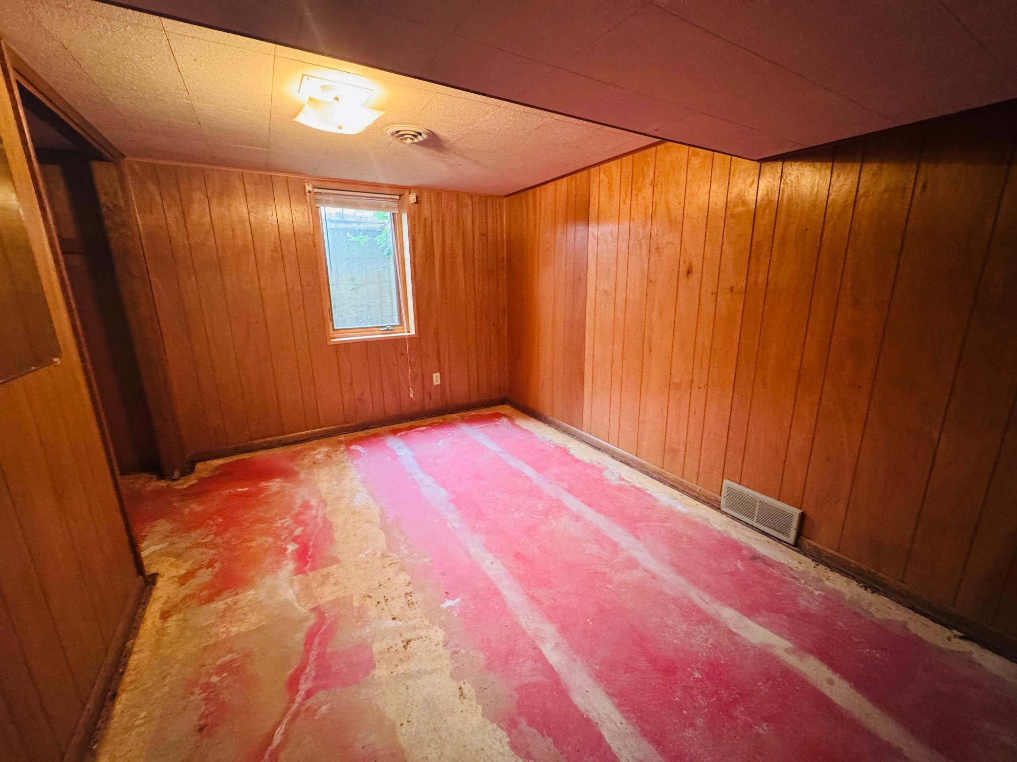1956 single family home for sale at 508 Kneale Avenue S in Thief River Falls, MN — 4 bed, 2 bath (photo 30 of 52)