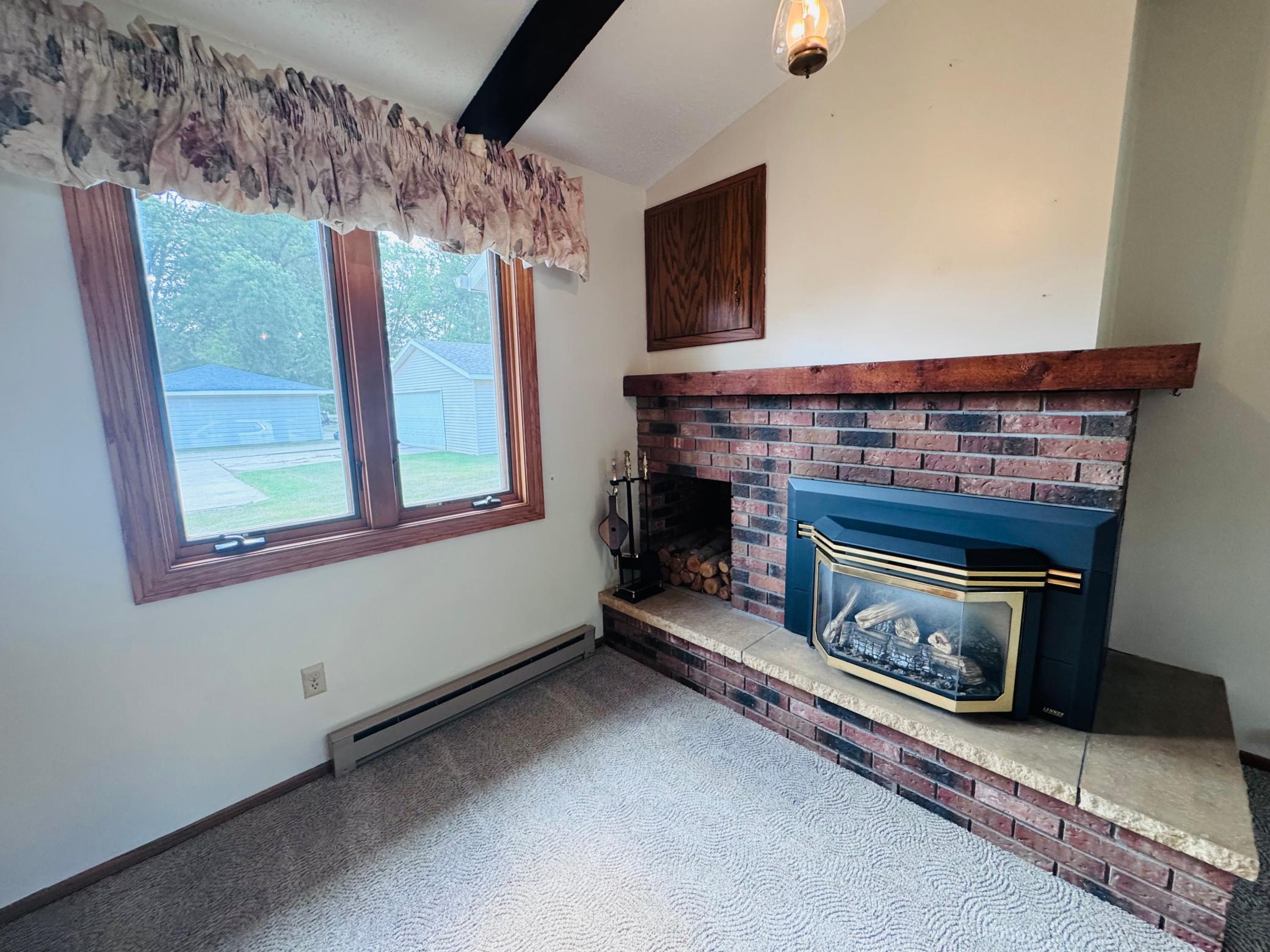 1956 single family home for sale at 508 Kneale Avenue S in Thief River Falls, MN — 4 bed, 2 bath (photo 7 of 52)