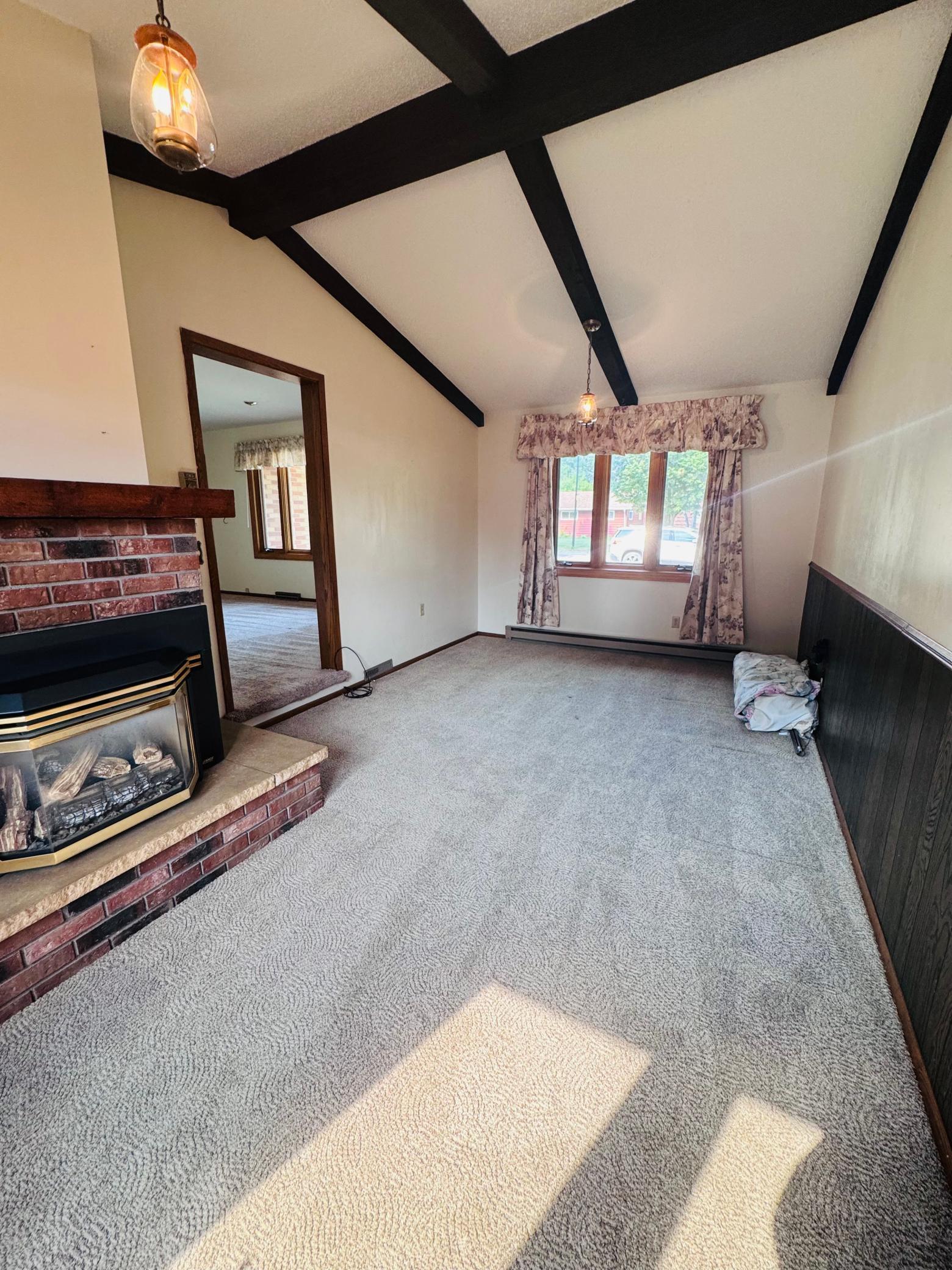 1956 single family home for sale at 508 Kneale Avenue S in Thief River Falls, MN — 4 bed, 2 bath (photo 8 of 52)