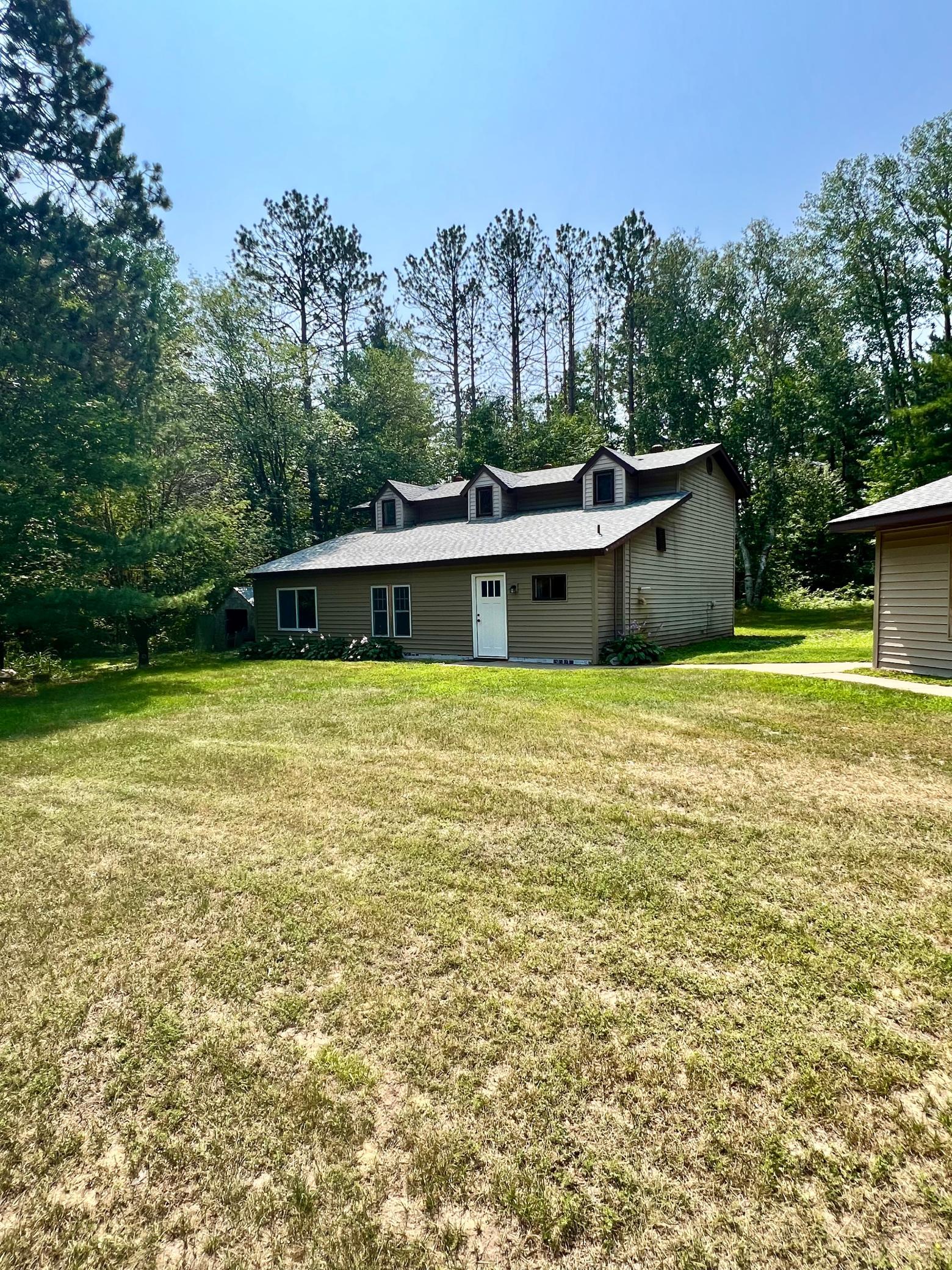 1989 single family home for sale at 40 Abbi Lane in Grand Rapids, MN — 4 bed, 2 bath (photo 5 of 47)