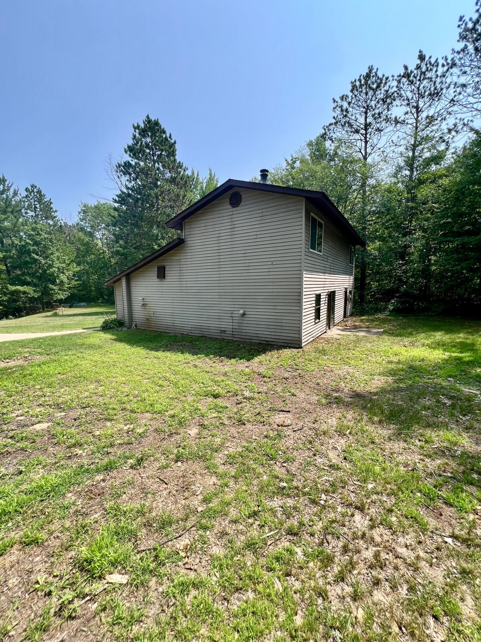 1989 single family home for sale at 40 Abbi Lane in Grand Rapids, MN — 4 bed, 2 bath (photo 8 of 47)
