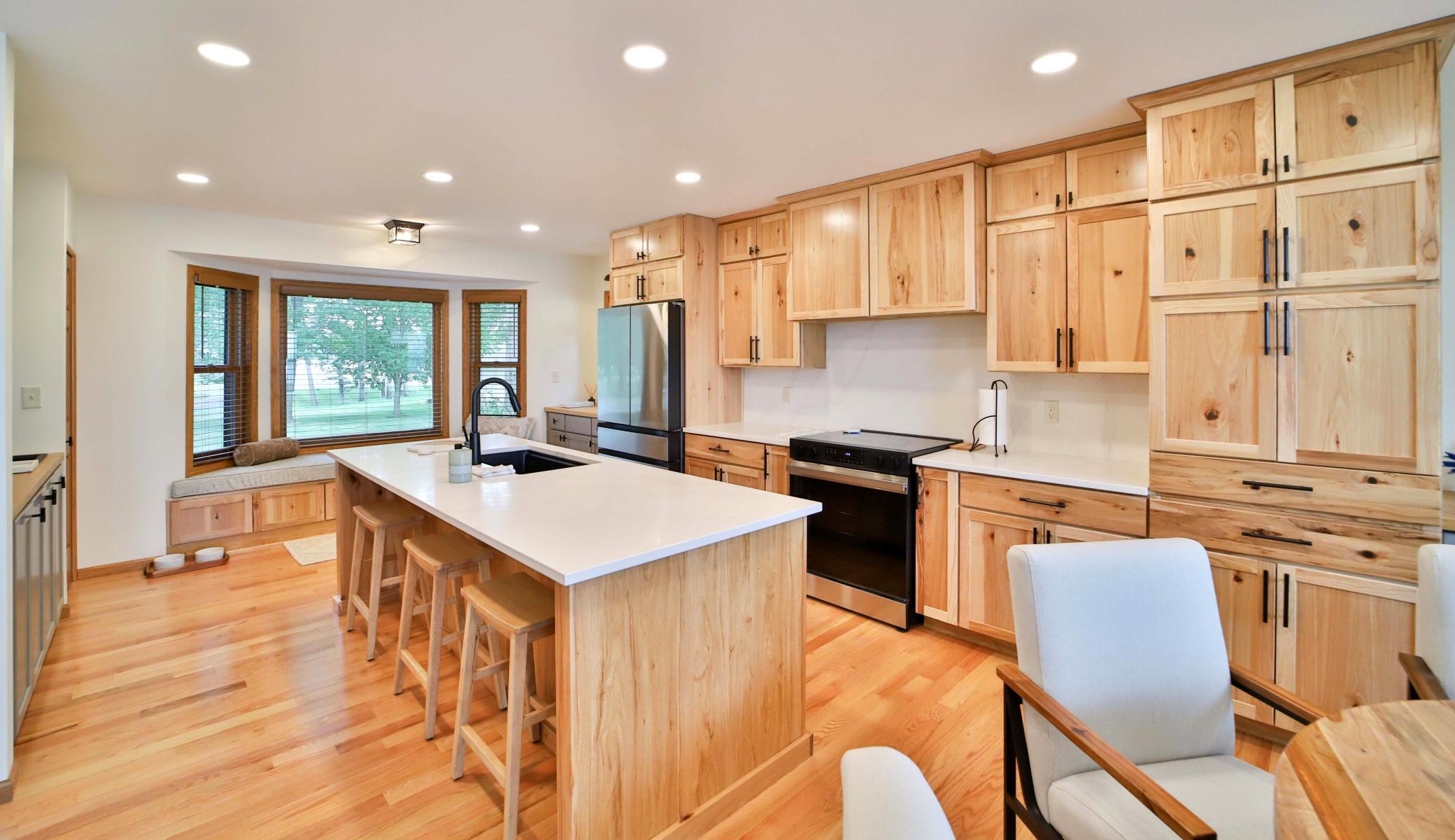 1989 single family home for sale at 13541 Maplewood Drive in Baxter, MN — 3 bed, 4 bath (photo 3 of 56)