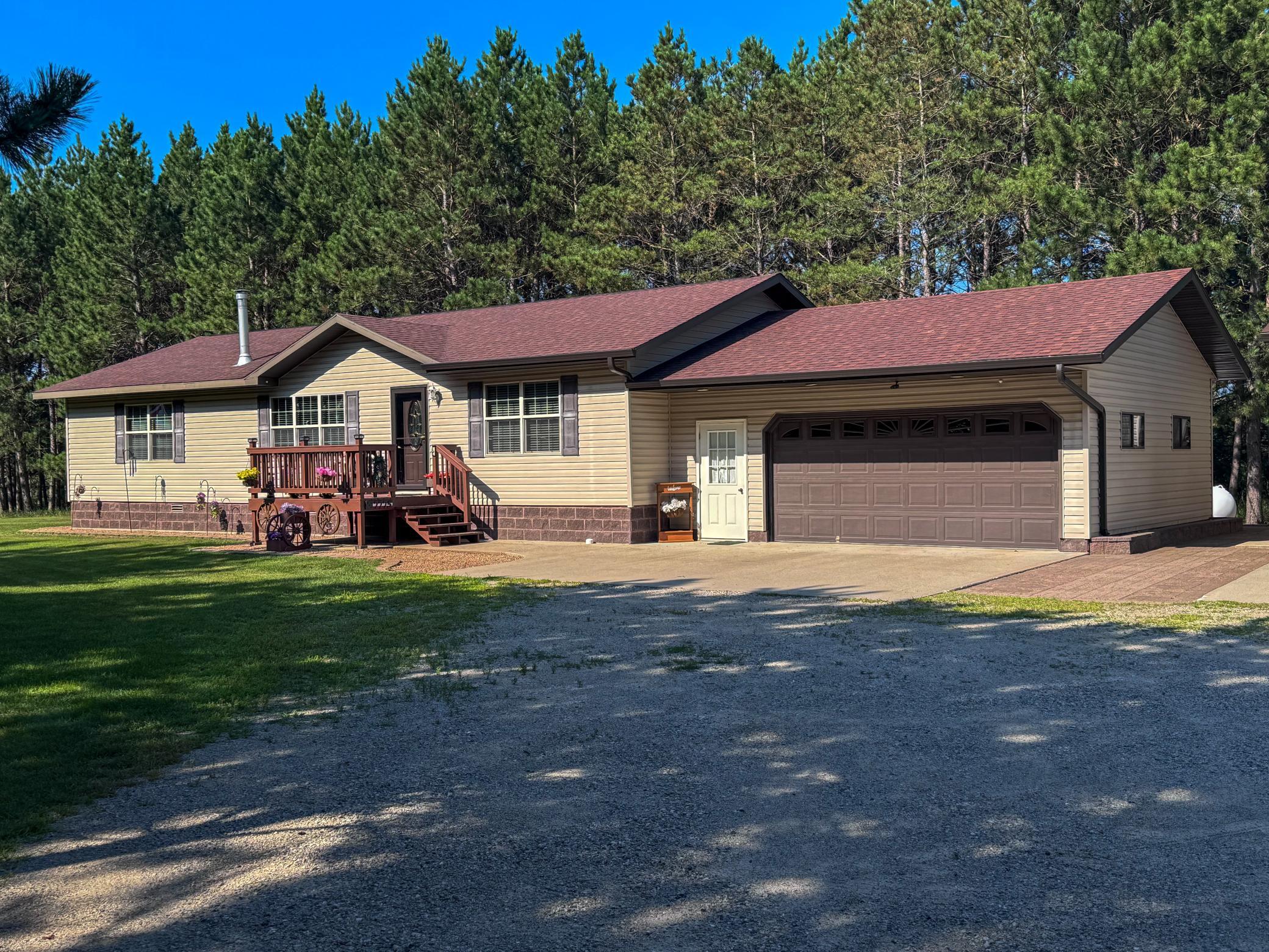 2002 single family home for sale at 7775 Cardinal Road NW in Bemidji, MN — 3 bed, 2 bath (photo 2 of 35)