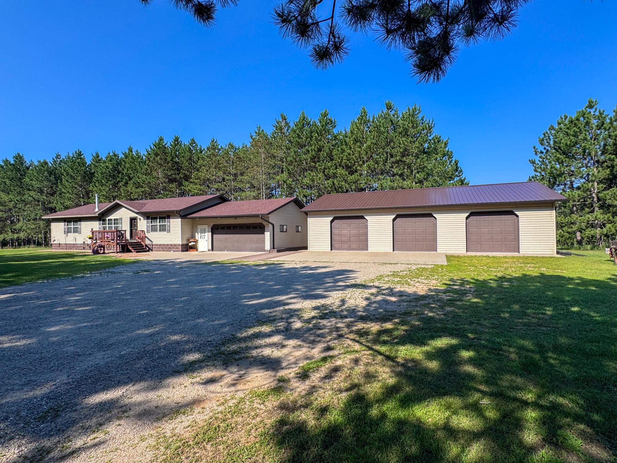 2002 single family home for sale at 7775 Cardinal Road NW in Bemidji, MN — 3 bed, 2 bath (photo 3 of 35)