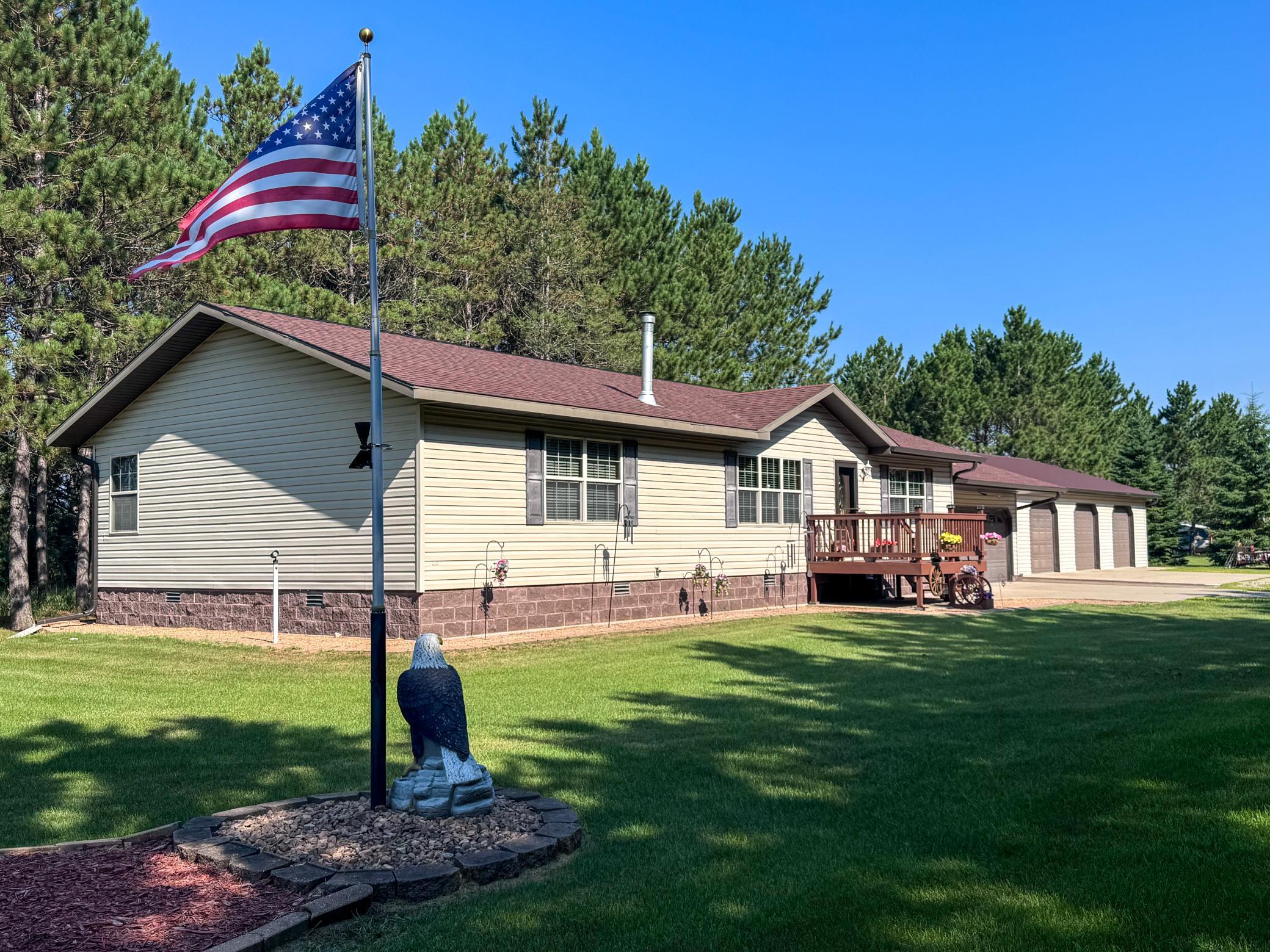 2002 single family home for sale at 7775 Cardinal Road NW in Bemidji, MN — 3 bed, 2 bath (photo 5 of 35)