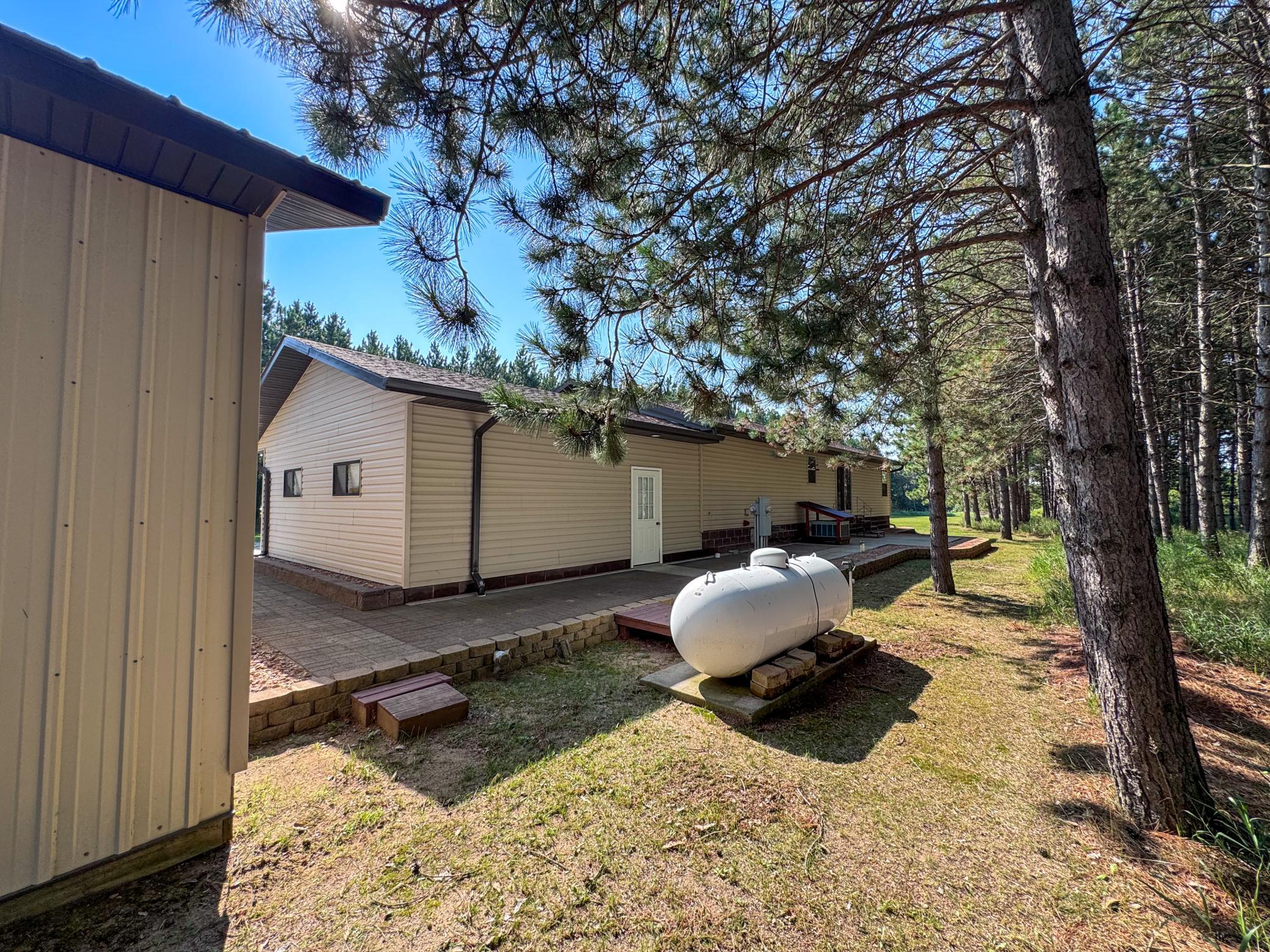 2002 single family home for sale at 7775 Cardinal Road NW in Bemidji, MN — 3 bed, 2 bath (photo 8 of 35)