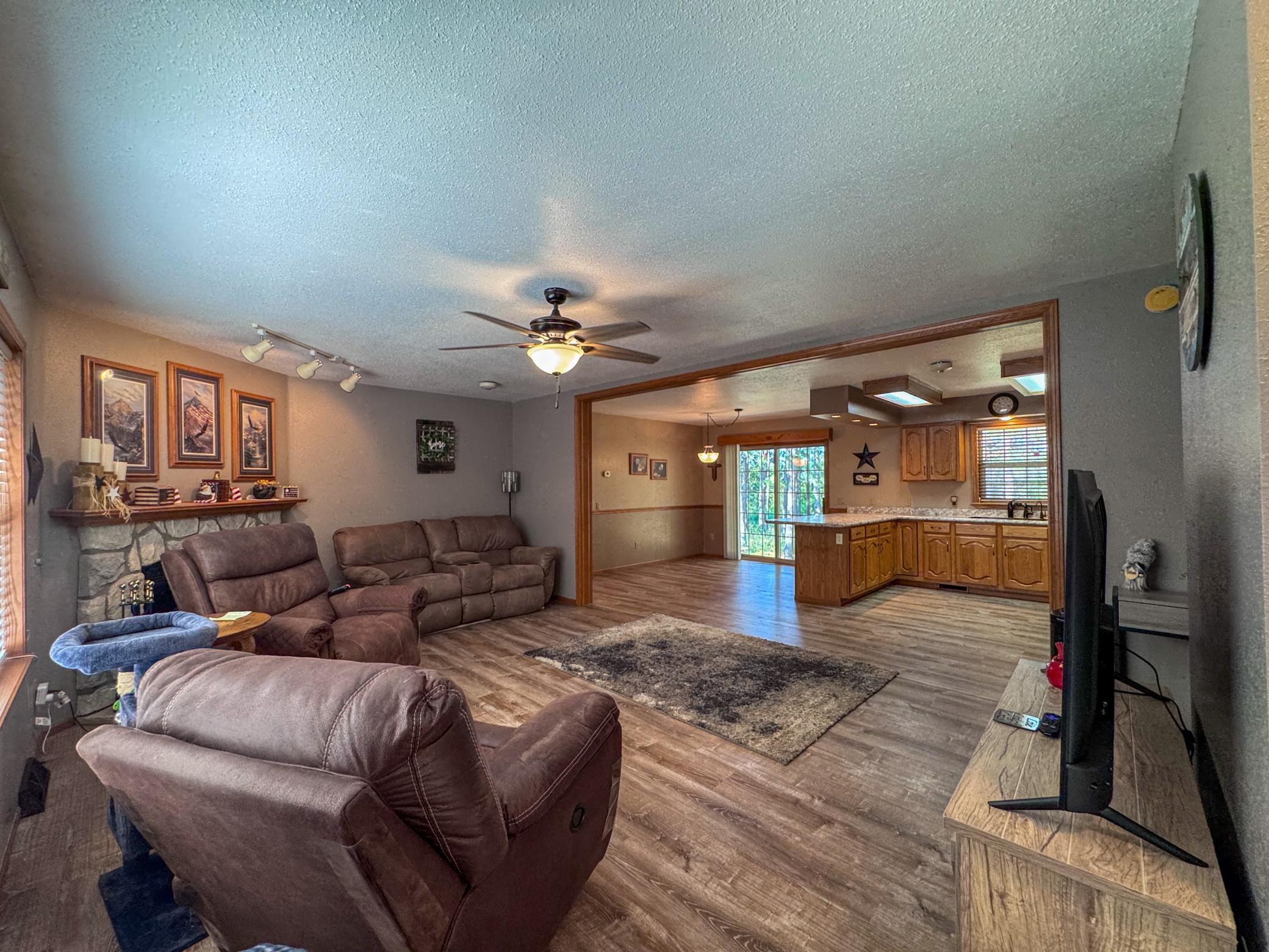 2002 single family home for sale at 7775 Cardinal Road NW in Bemidji, MN — 3 bed, 2 bath (photo 9 of 35)