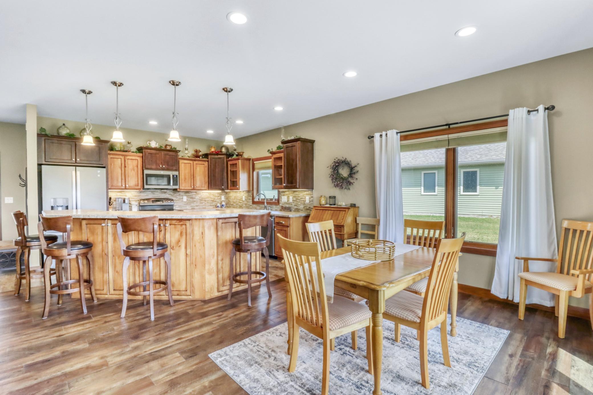 2015 single family home for sale at 408 Garfield Lane in Lake Park, MN — 3 bed, 3 bath (photo 11 of 38)