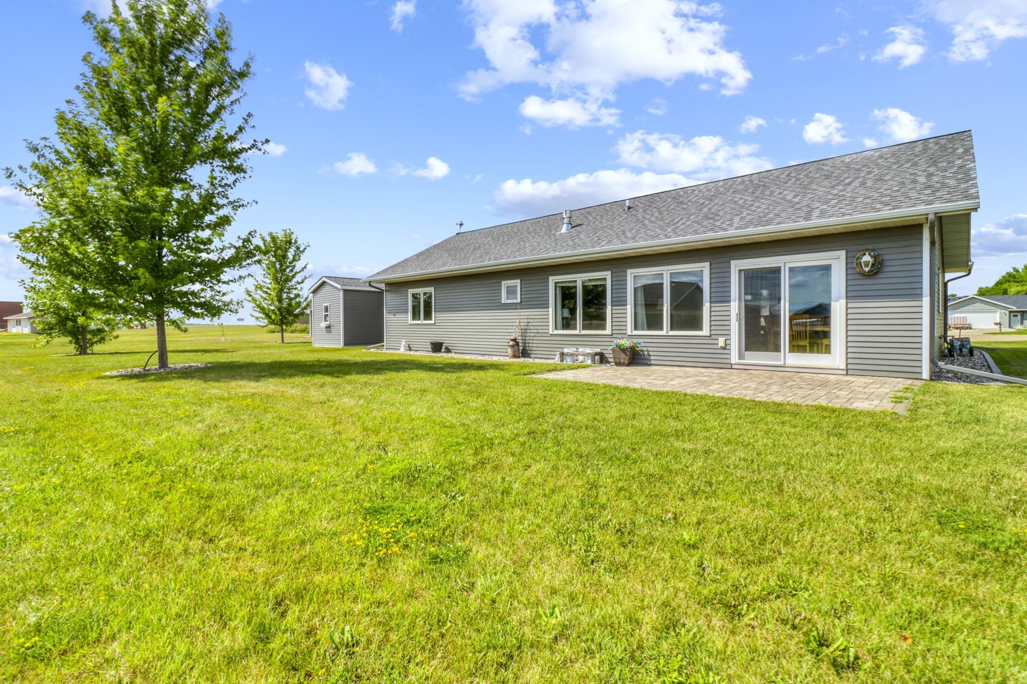 2015 single family home for sale at 408 Garfield Lane in Lake Park, MN — 3 bed, 3 bath (photo 26 of 38)