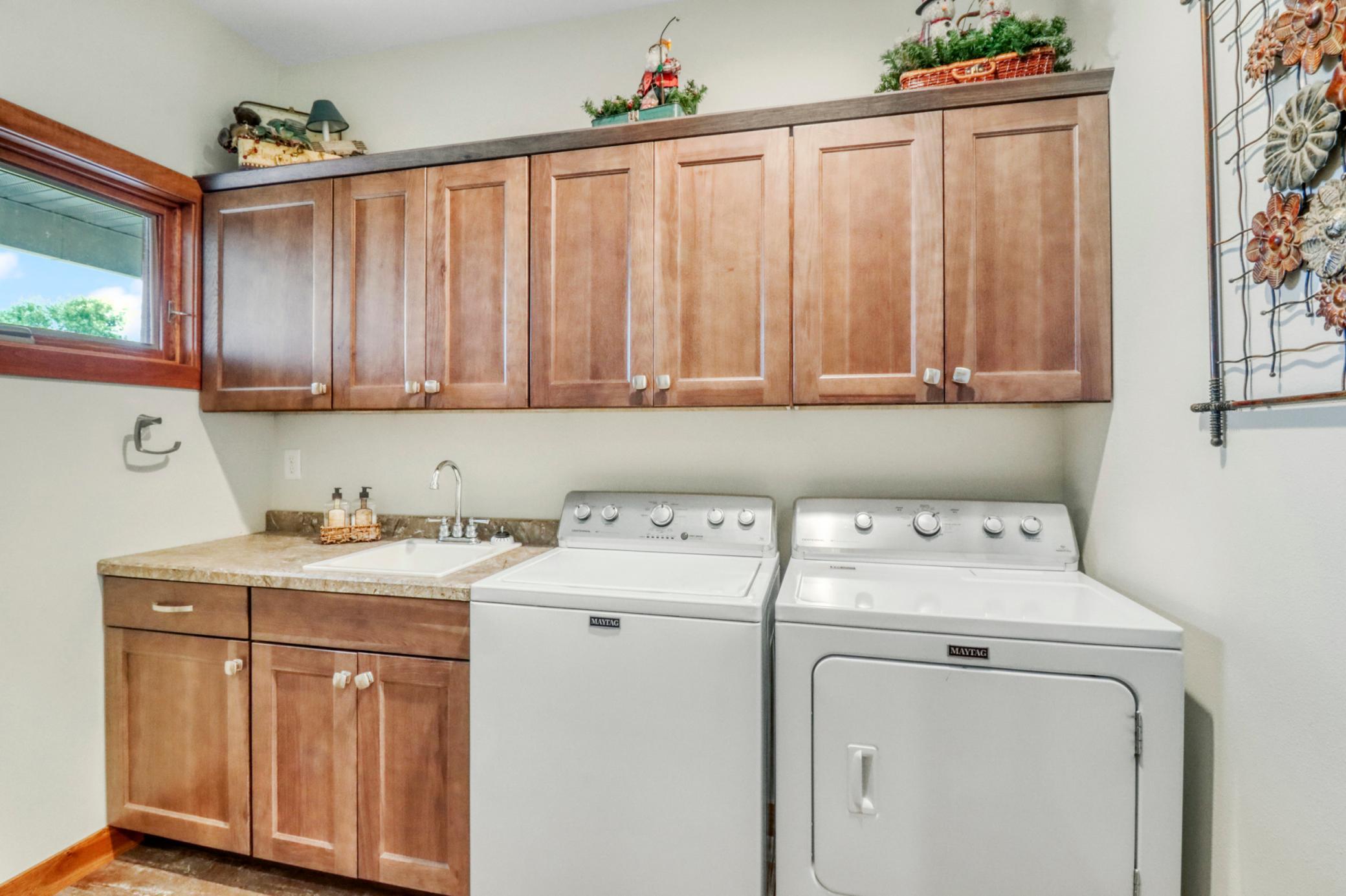 2015 single family home for sale at 408 Garfield Lane in Lake Park, MN — 3 bed, 3 bath (photo 35 of 38)