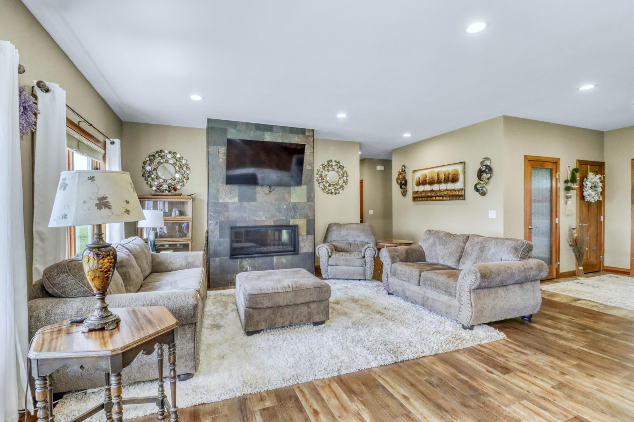 2015 single family home for sale at 408 Garfield Lane in Lake Park, MN — 3 bed, 3 bath (photo 6 of 38)