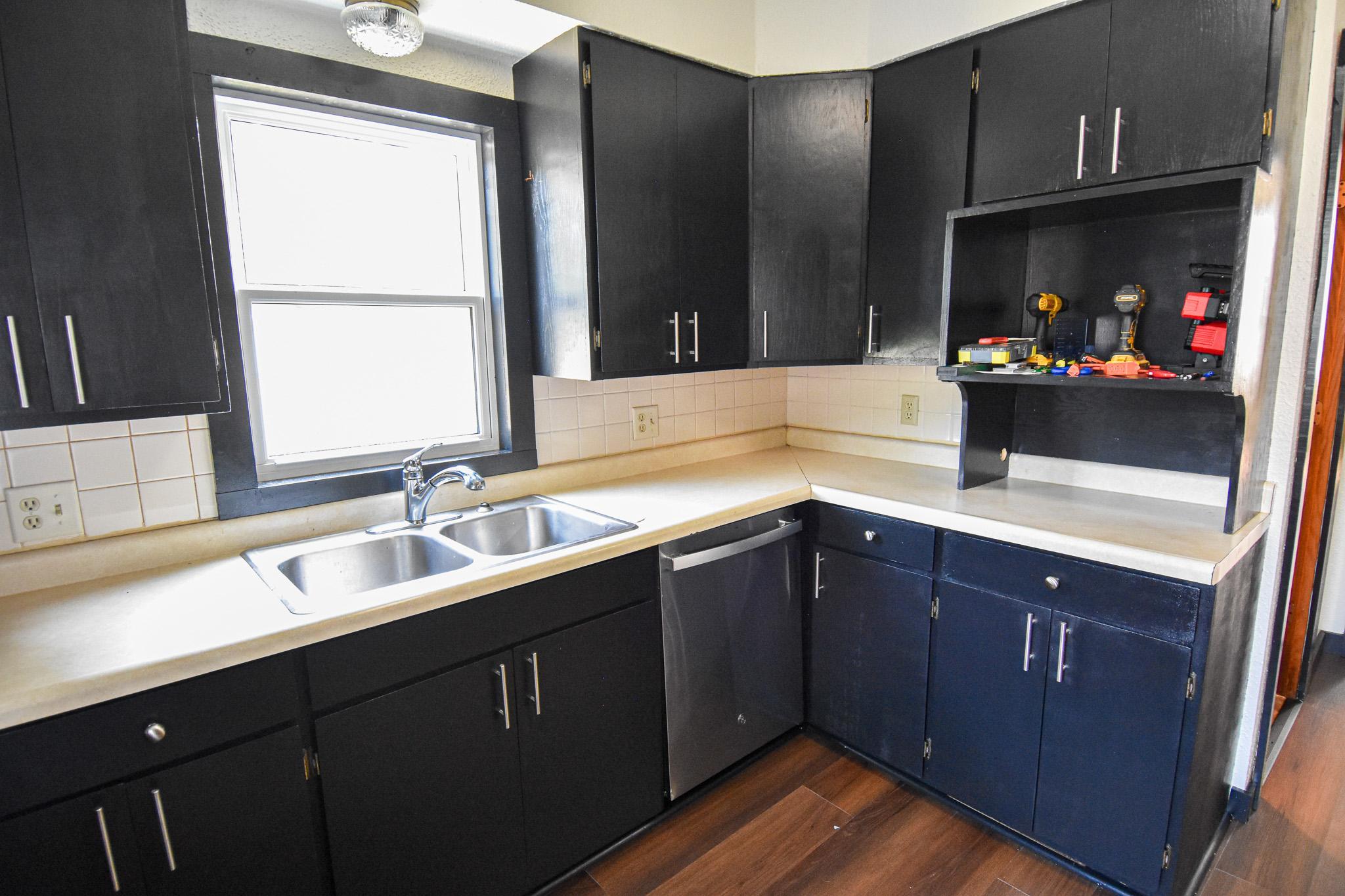 1900 single family home for sale at 661 N Central Street in Warren, MN — 3 bed, 1 bath (photo 14 of 39)
