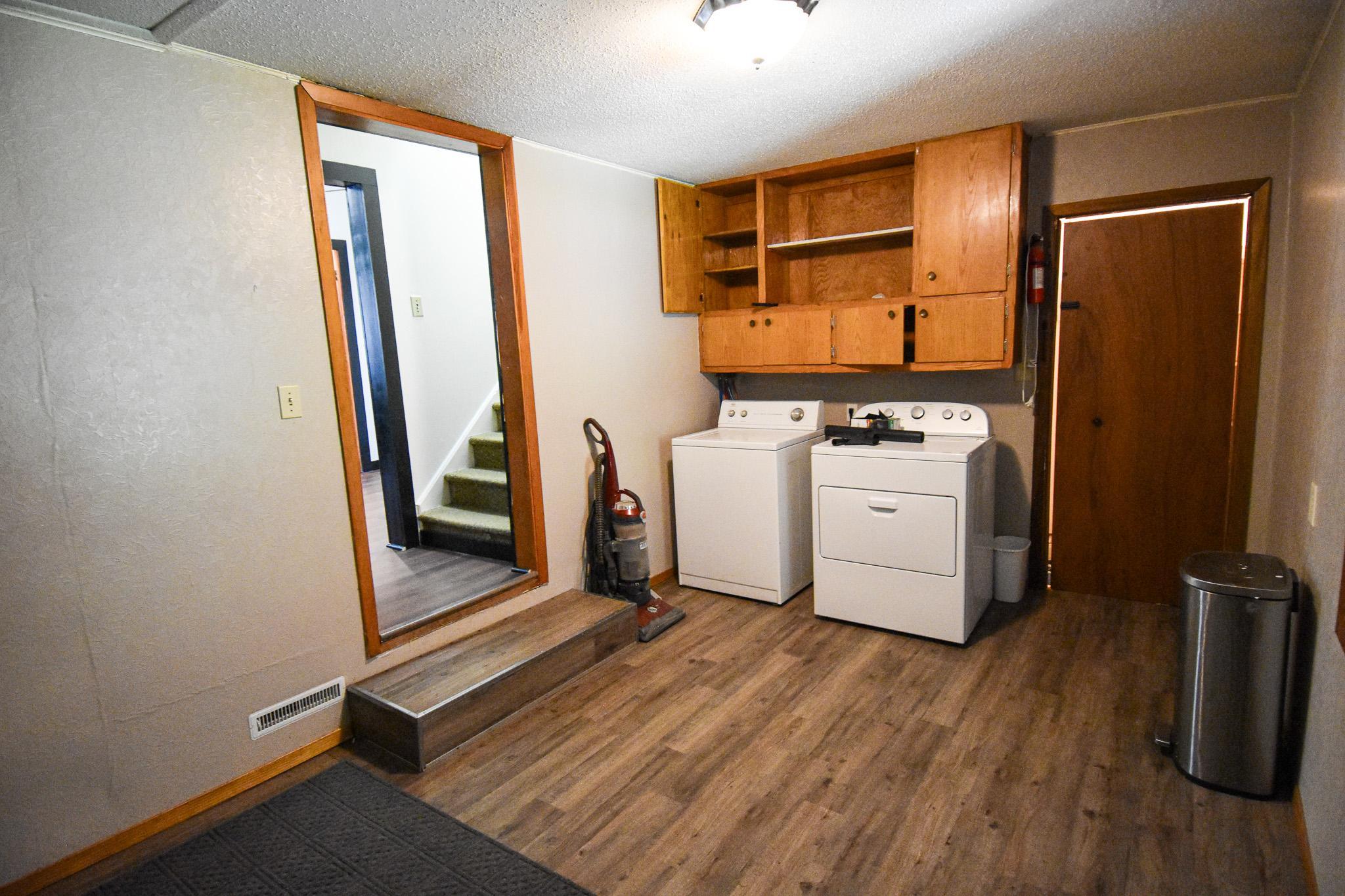 1900 single family home for sale at 661 N Central Street in Warren, MN — 3 bed, 1 bath (photo 19 of 39)