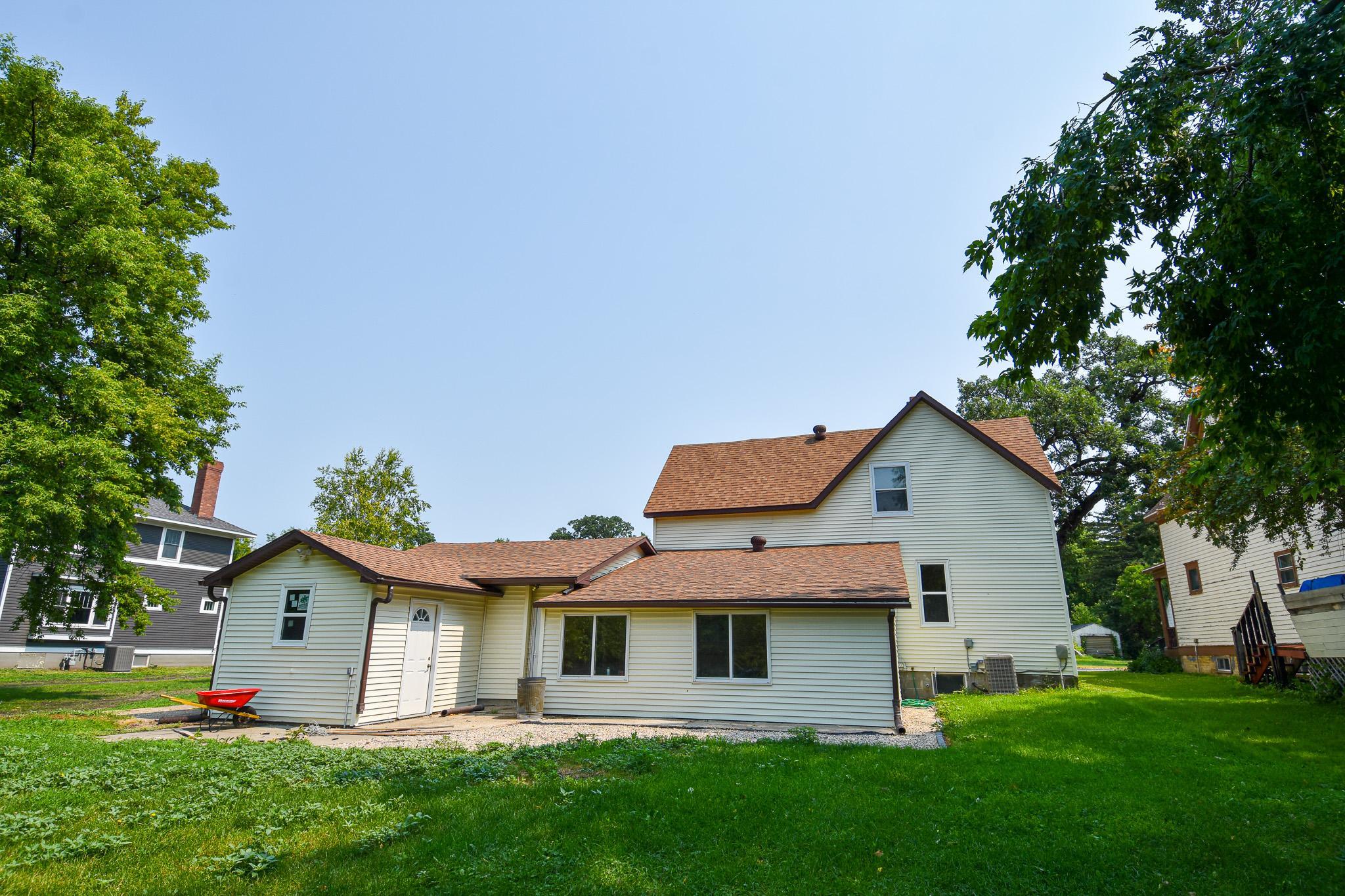1900 single family home for sale at 661 N Central Street in Warren, MN — 3 bed, 1 bath (photo 30 of 39)