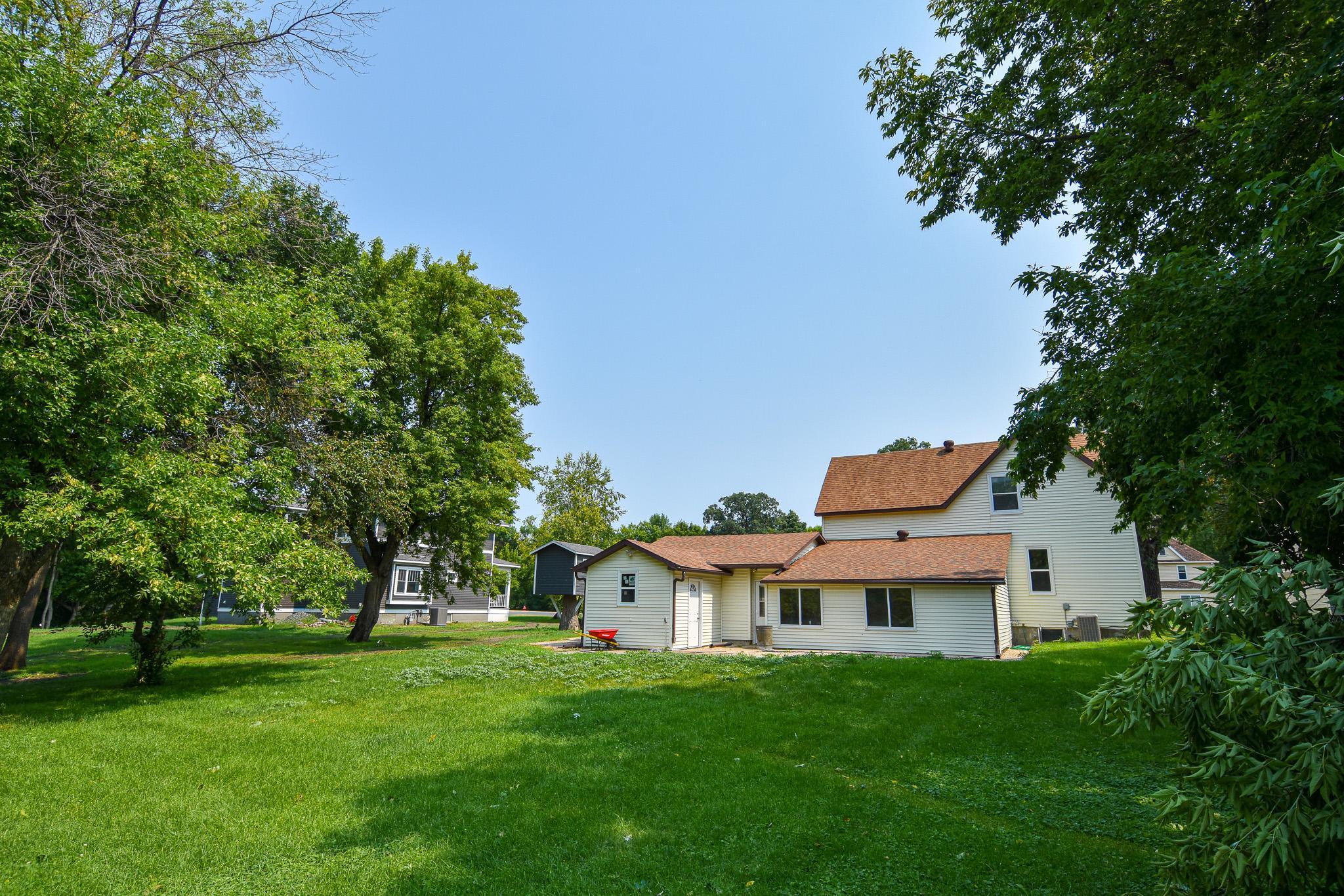 1900 single family home for sale at 661 N Central Street in Warren, MN — 3 bed, 1 bath (photo 32 of 39)