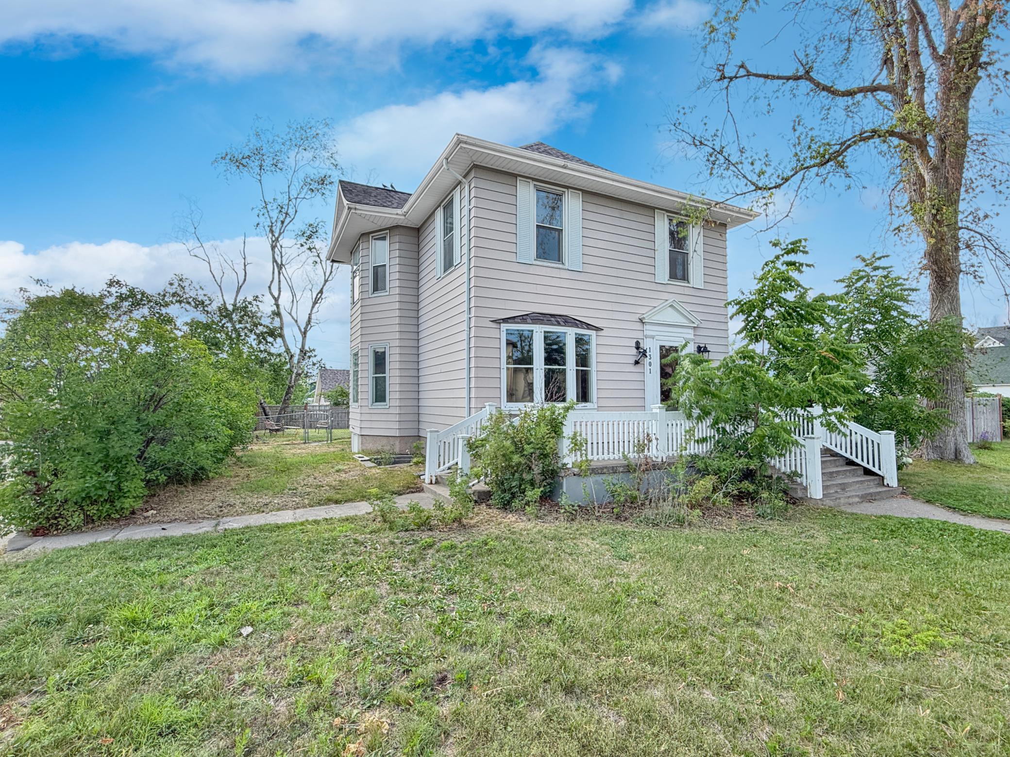 1909 single family home for sale at 1301 Beltrami Avenue NW in Bemidji, MN — 4 bed, 2 bath