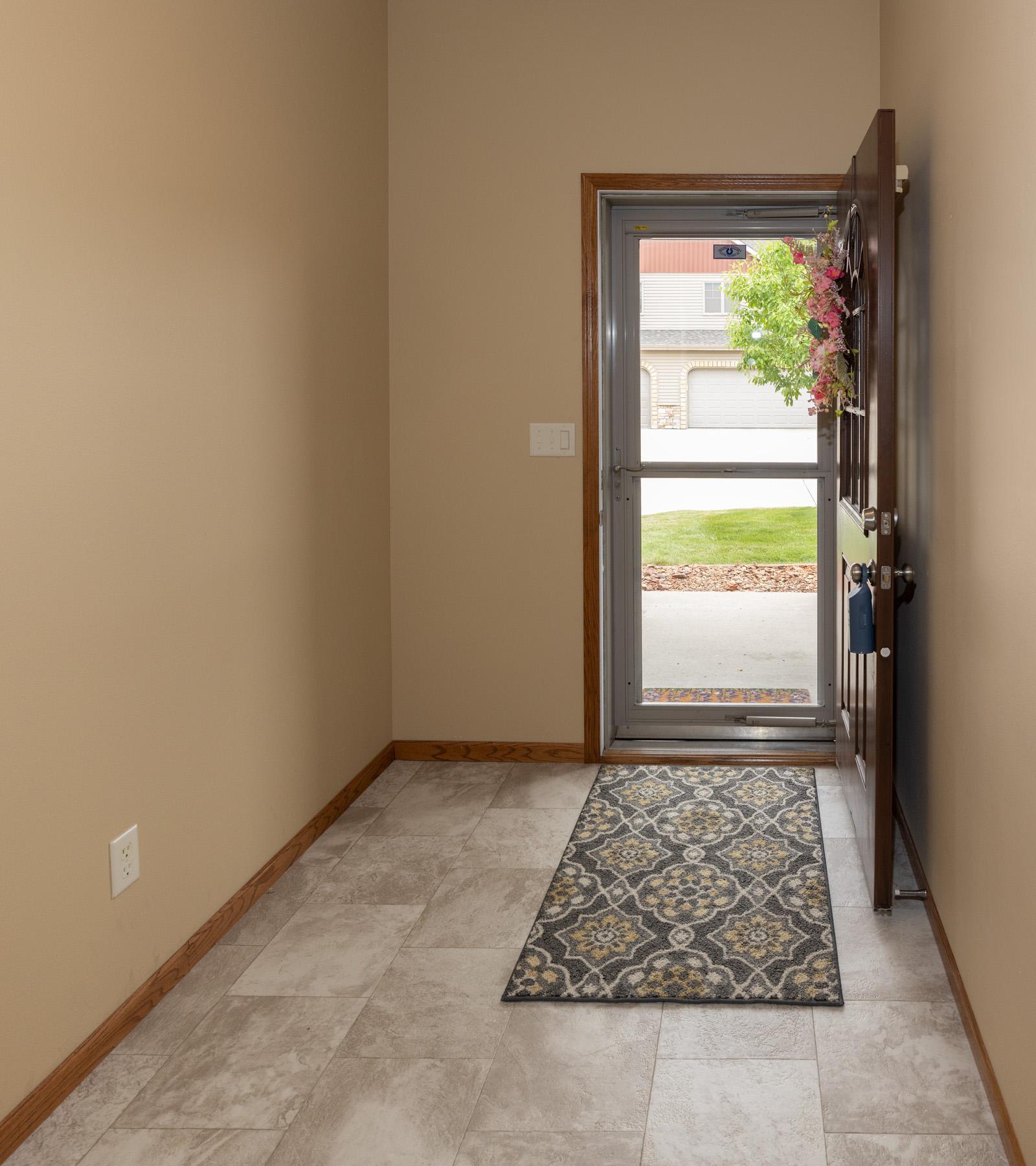 520 19th Avenue W, Unit B, West Fargo ND 58078 - Photo 3 of 31