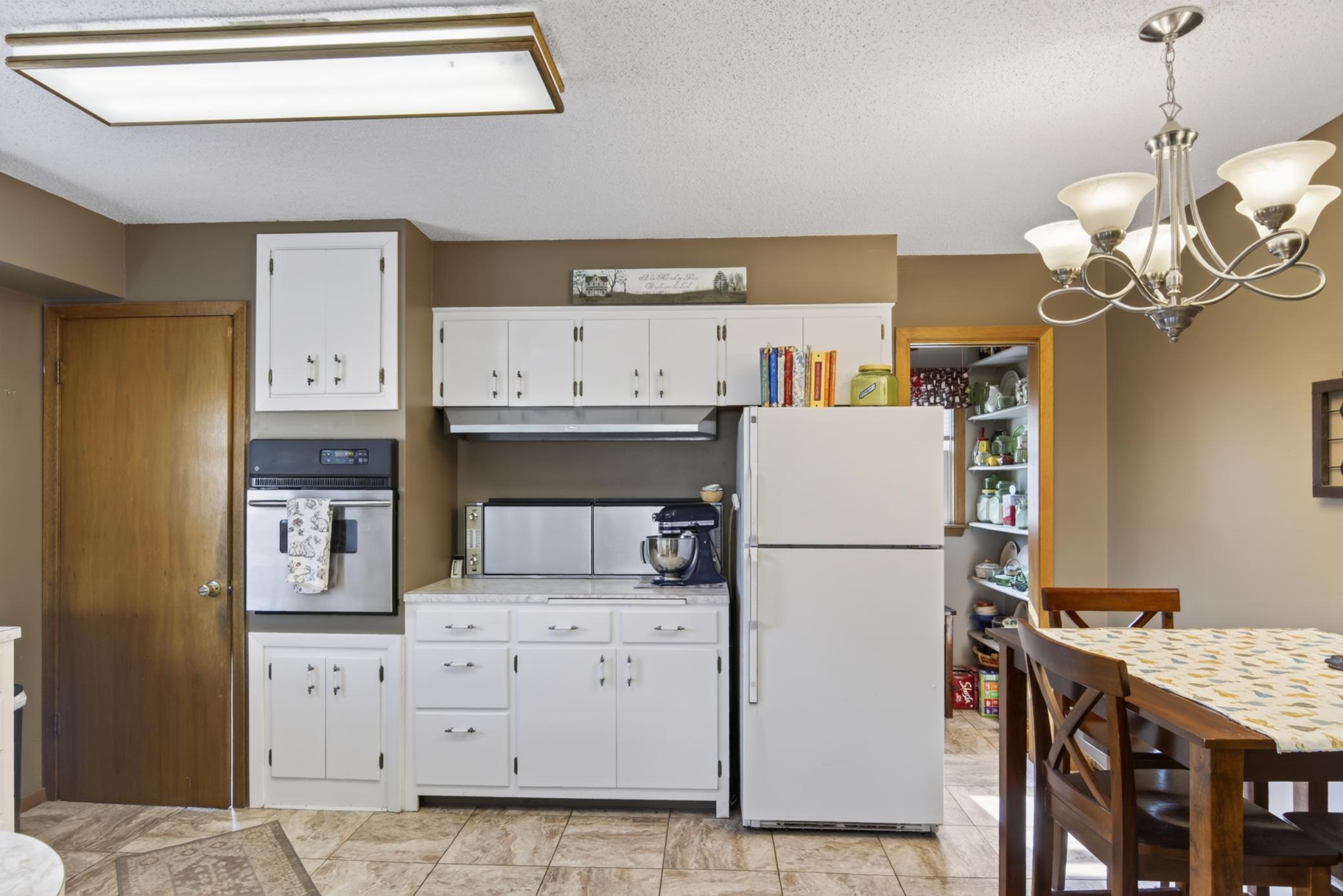 436 8th Street NW, Valley City ND 58072 - Photo 11 of 43