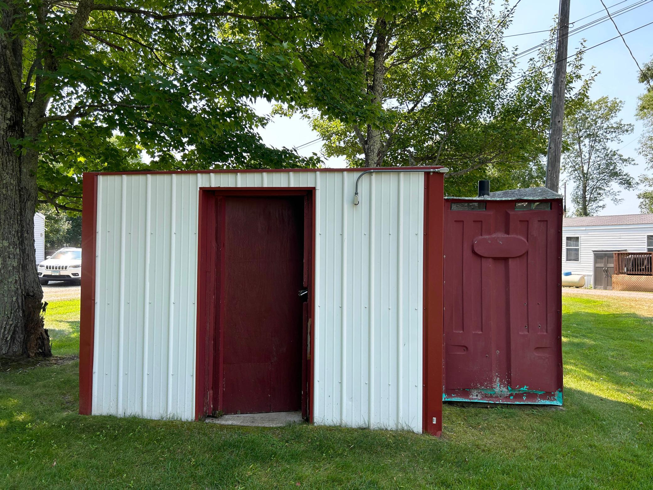 1993 single family home for sale at 20429 326th Avenue, Unit 23 in Isle, MN — 3 bed, 2 bath (photo 30 of 41)