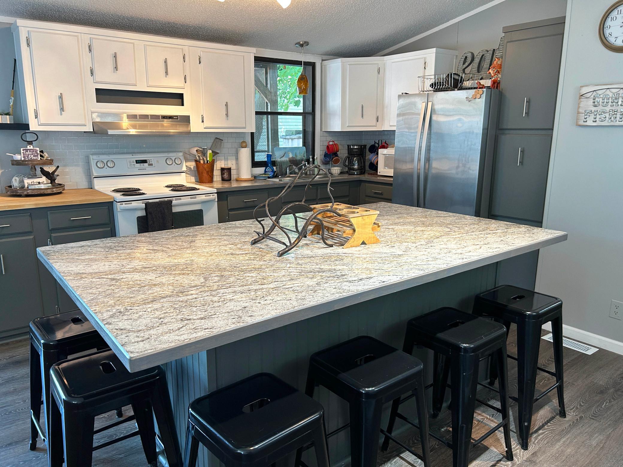 1993 single family home for sale at 20429 326th Avenue, Unit 23 in Isle, MN — 3 bed, 2 bath (photo 8 of 41)