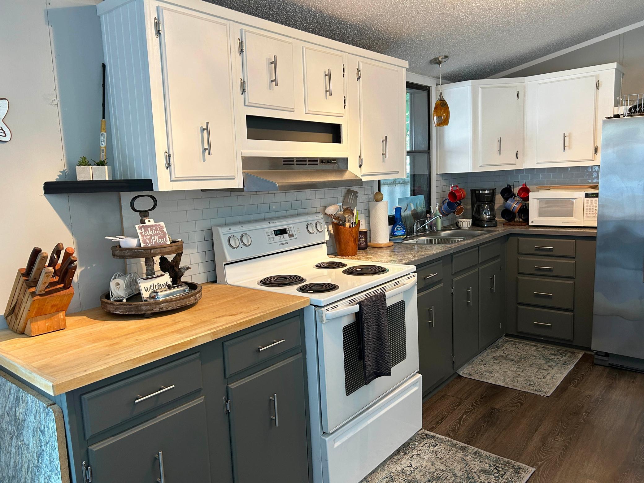 1993 single family home for sale at 20429 326th Avenue, Unit 23 in Isle, MN — 3 bed, 2 bath (photo 9 of 41)