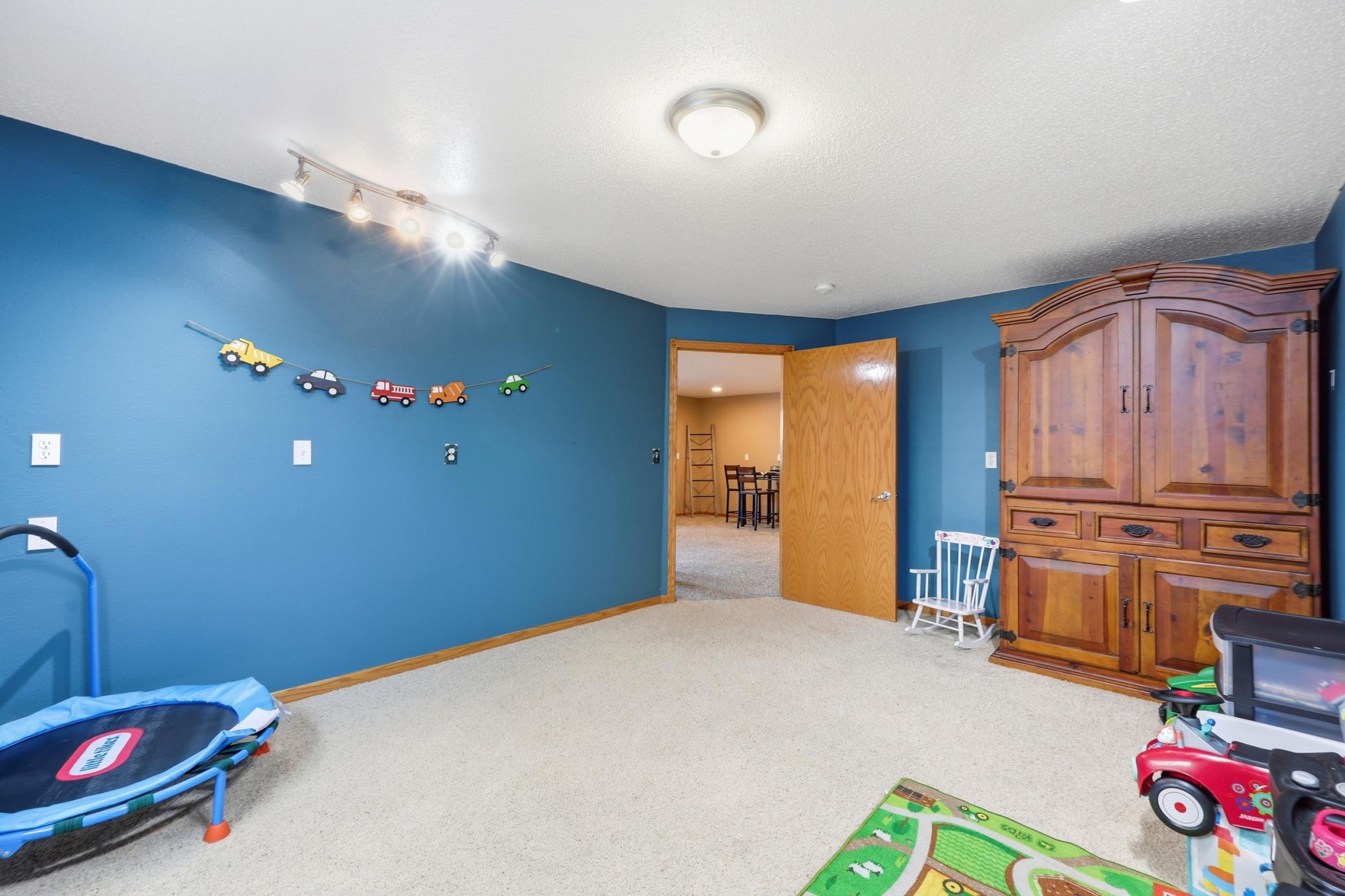 3532 Lincoln Street S, Fargo ND 58104 - Photo 38 of 55