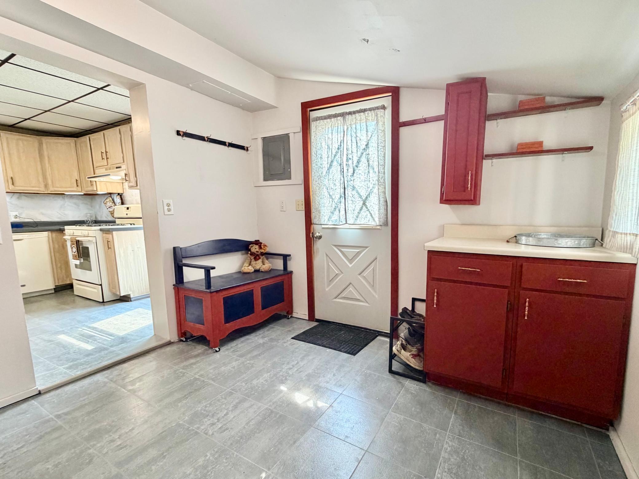 1970 single family home for sale at 205 1st Avenue NE in Brainerd, MN — 3 bed, 2 bath (photo 12 of 32)