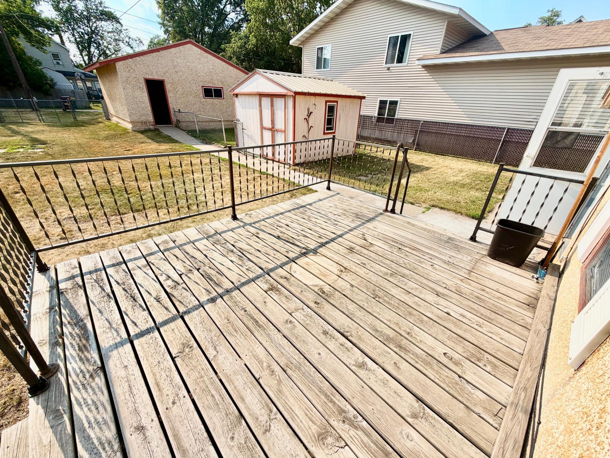 1970 single family home for sale at 205 1st Avenue NE in Brainerd, MN — 3 bed, 2 bath (photo 3 of 32)