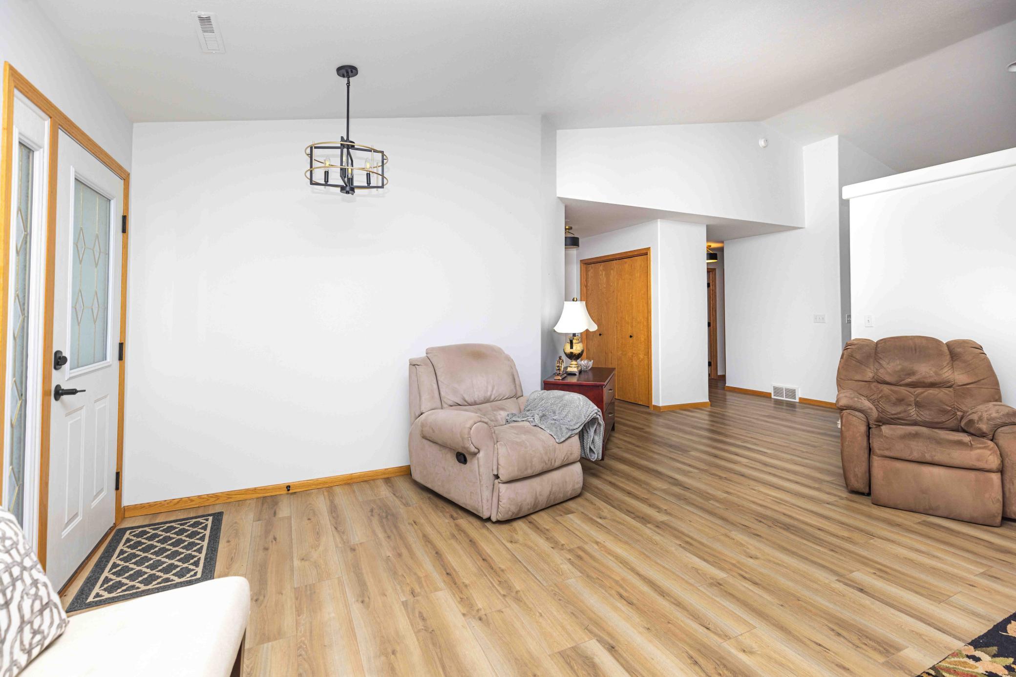 868 Lakeridge Place, West Fargo ND 58078 - Photo 9 of 25