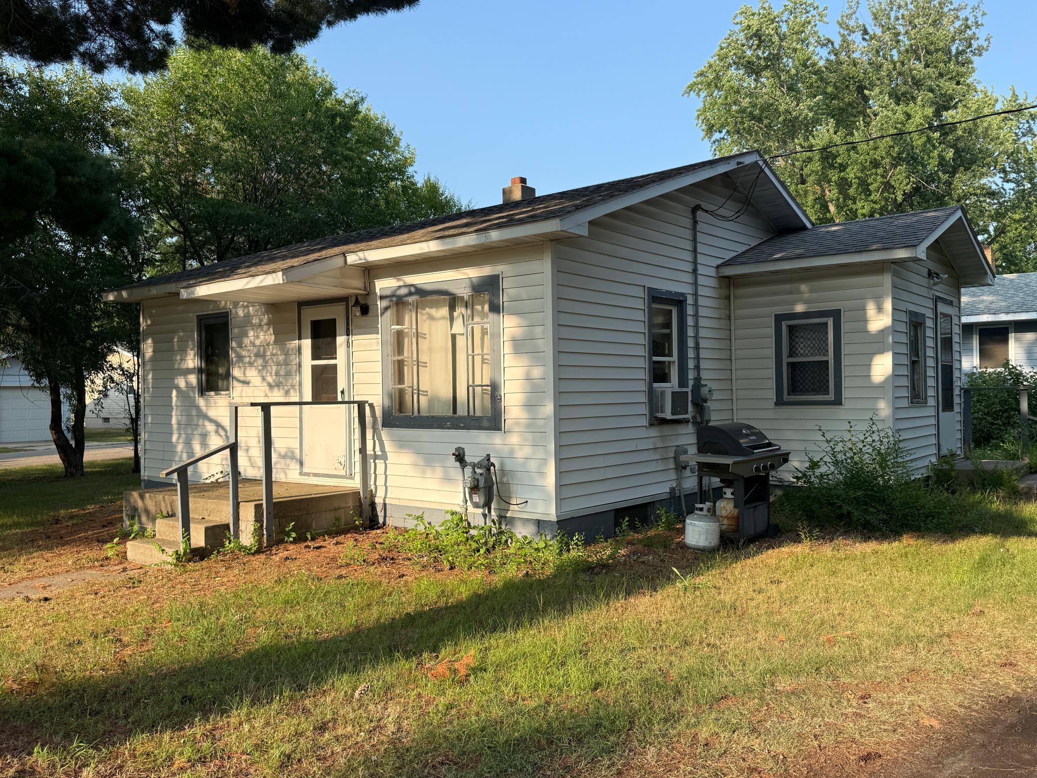 1965 single family home for sale at 106 2nd Street NE in Twin Valley, MN — 1 bed, 1 bath