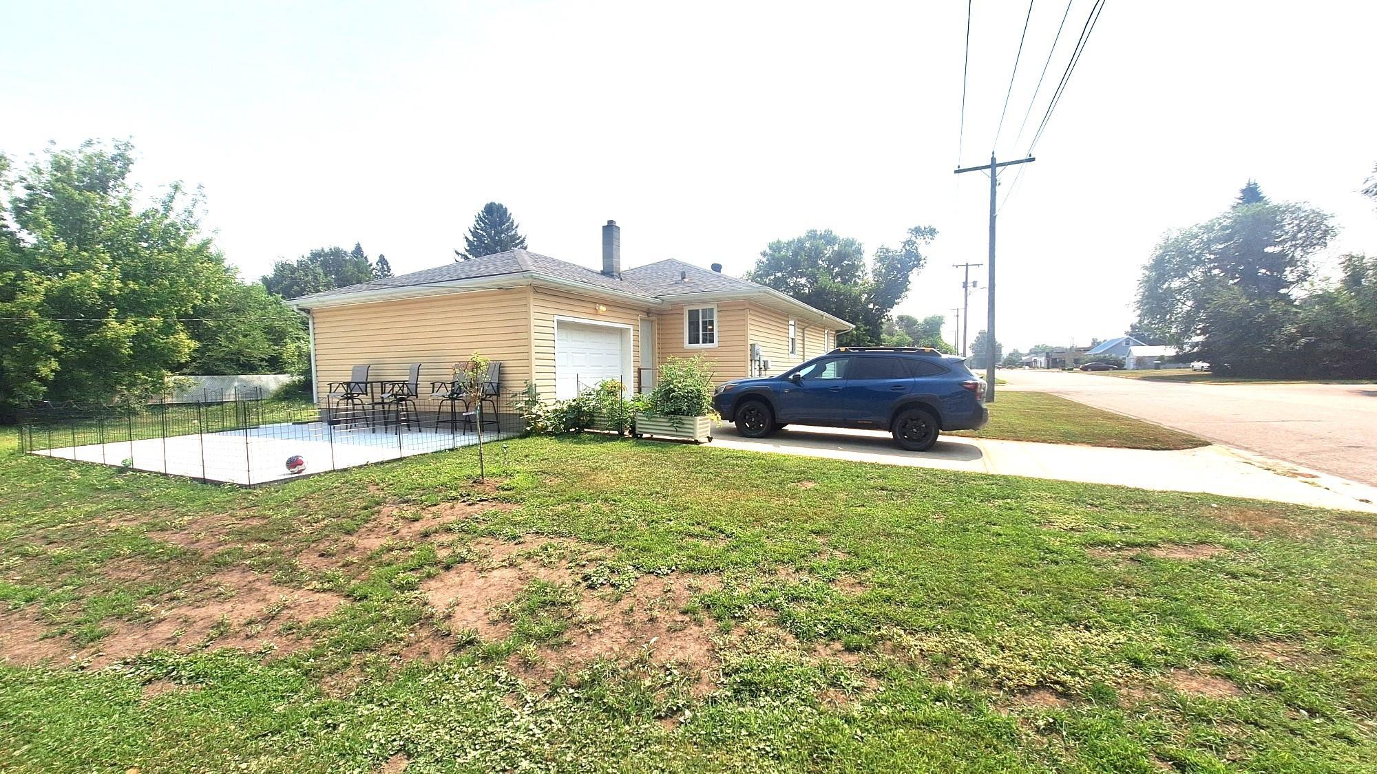 1957 single family home for sale at 1201 Mountain Avenue in Walhalla, ND — 3 bed, 1 bath (photo 15 of 15)