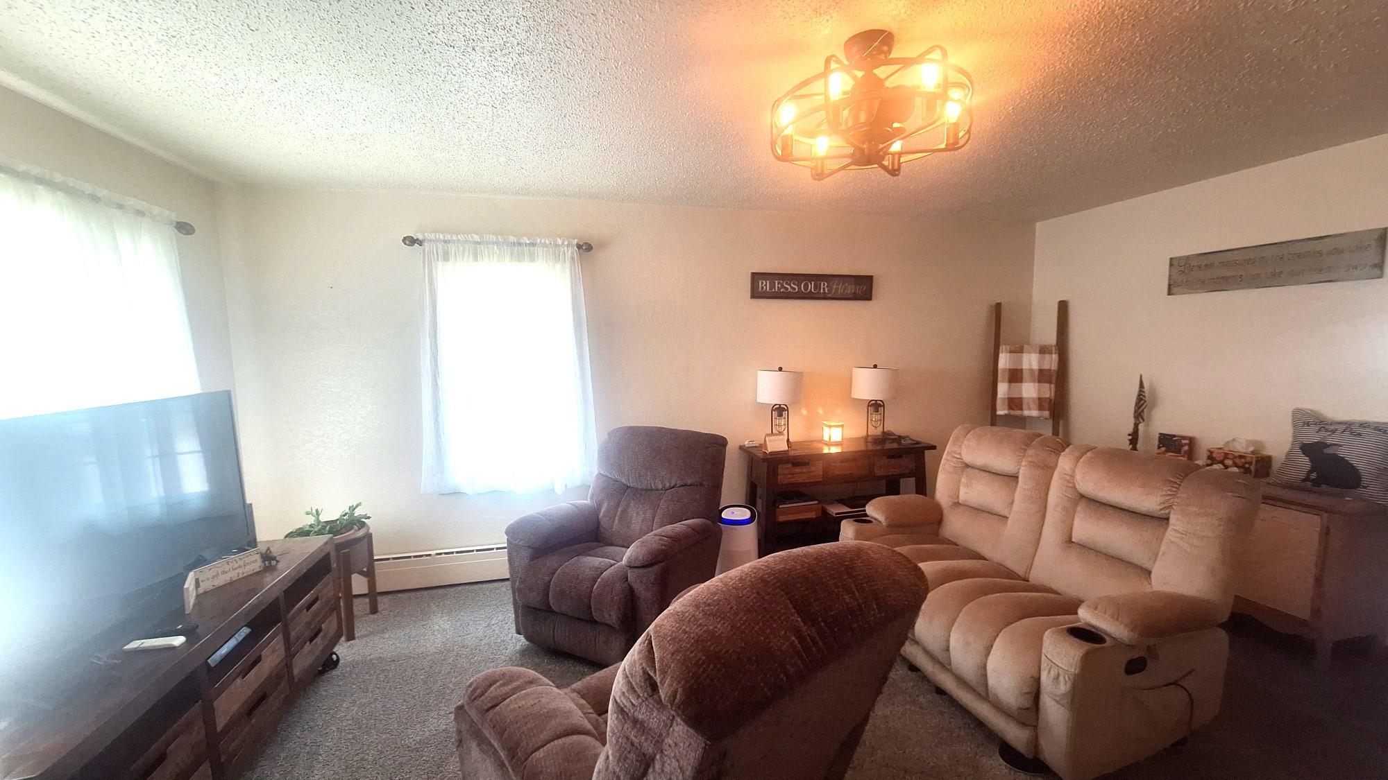 1957 single family home for sale at 1201 Mountain Avenue in Walhalla, ND — 3 bed, 1 bath (photo 5 of 15)