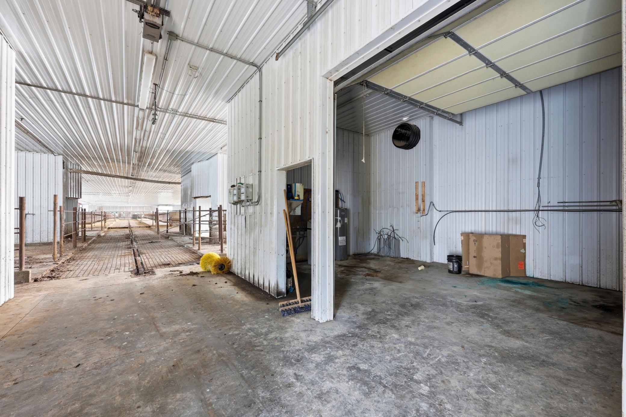 1895 single family home for sale at TBD County Highway 8 in Perham, MN — 4 bed, 1 bath (photo 19 of 50)