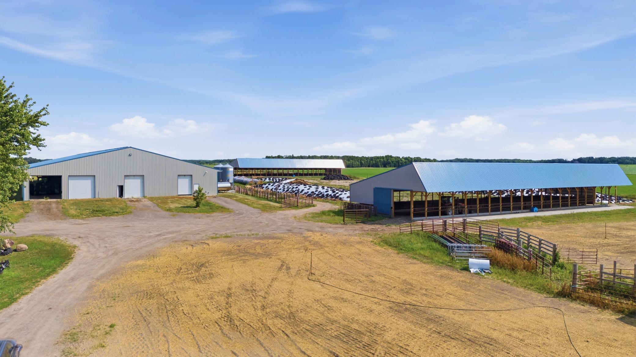 1895 single family home for sale at TBD County Highway 8 in Perham, MN — 4 bed, 1 bath (photo 8 of 50)