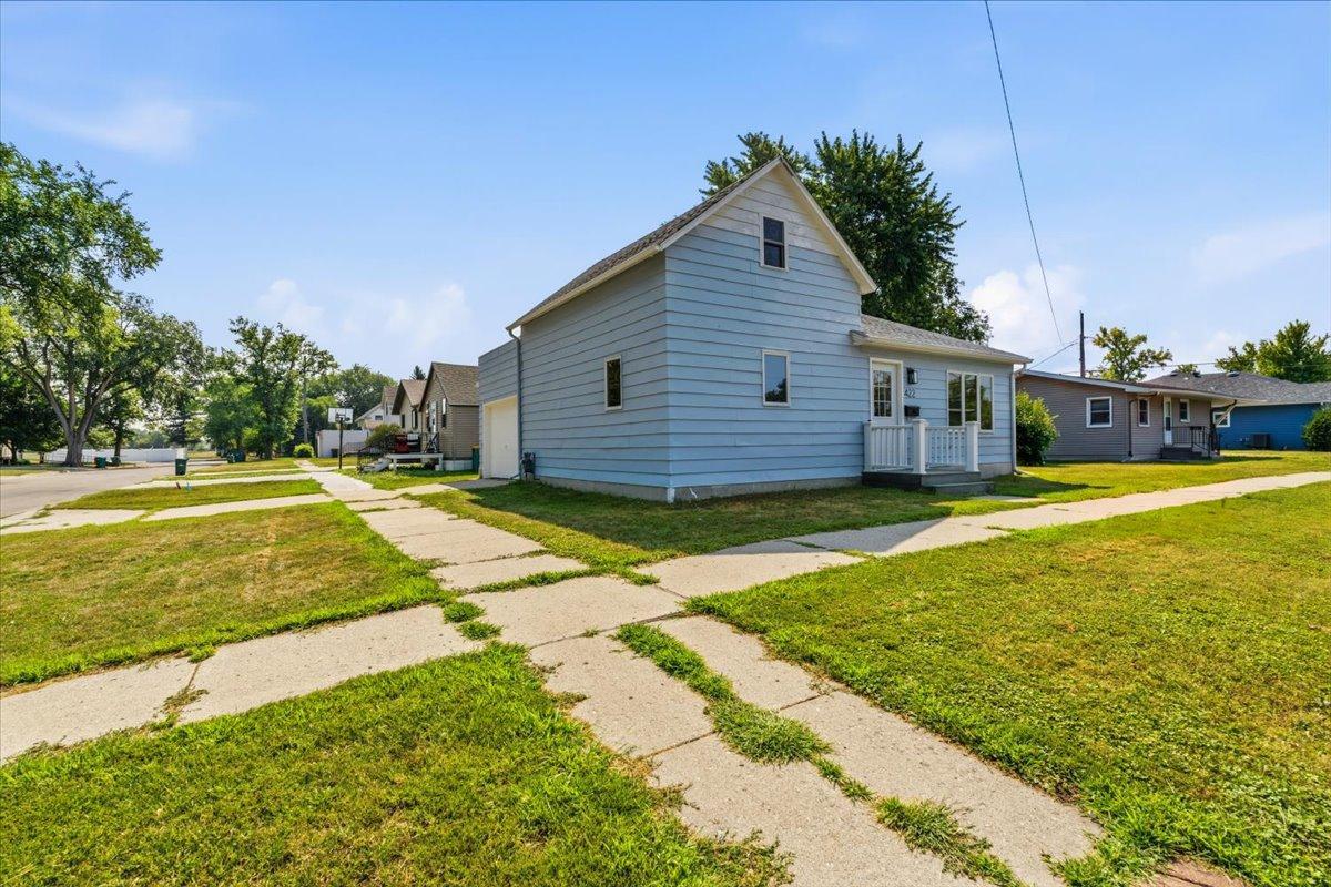 422 2nd Street N, Wahpeton ND 58075 - Photo 50 of 54