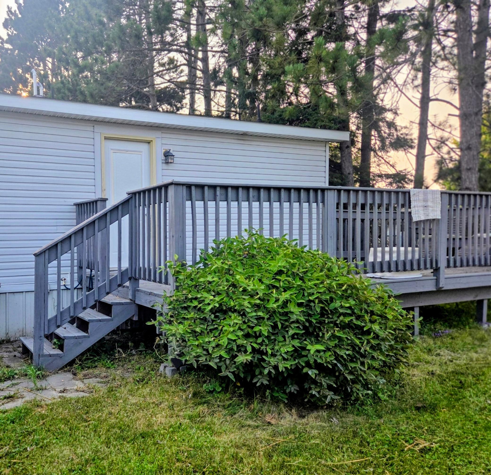2001 single family home for sale at 207 Lakin Avenue SW in Kelliher, MN — 3 bed, 2 bath (photo 3 of 17)