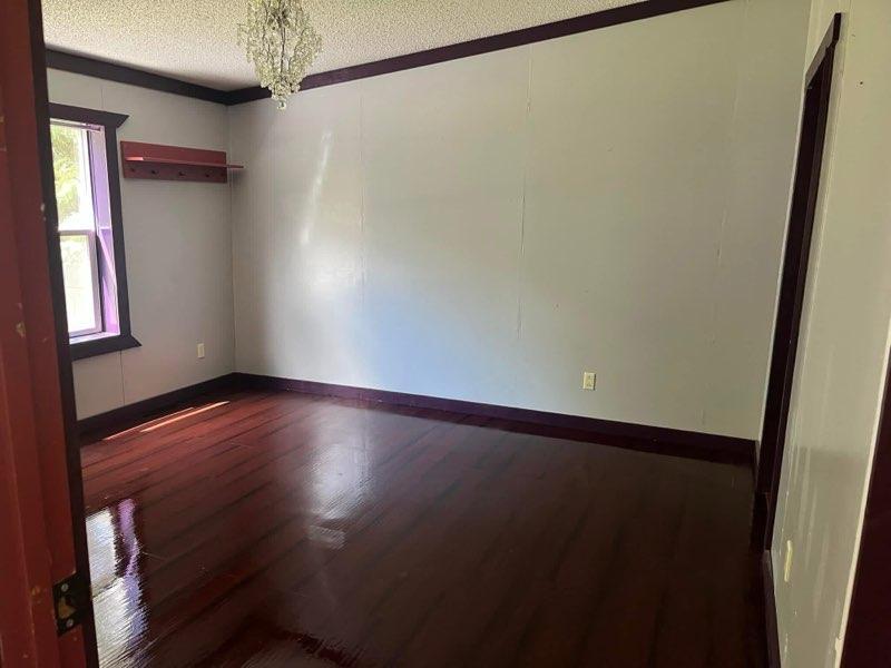 2001 single family home for sale at 207 Lakin Avenue SW in Kelliher, MN — 3 bed, 2 bath (photo 10 of 17)